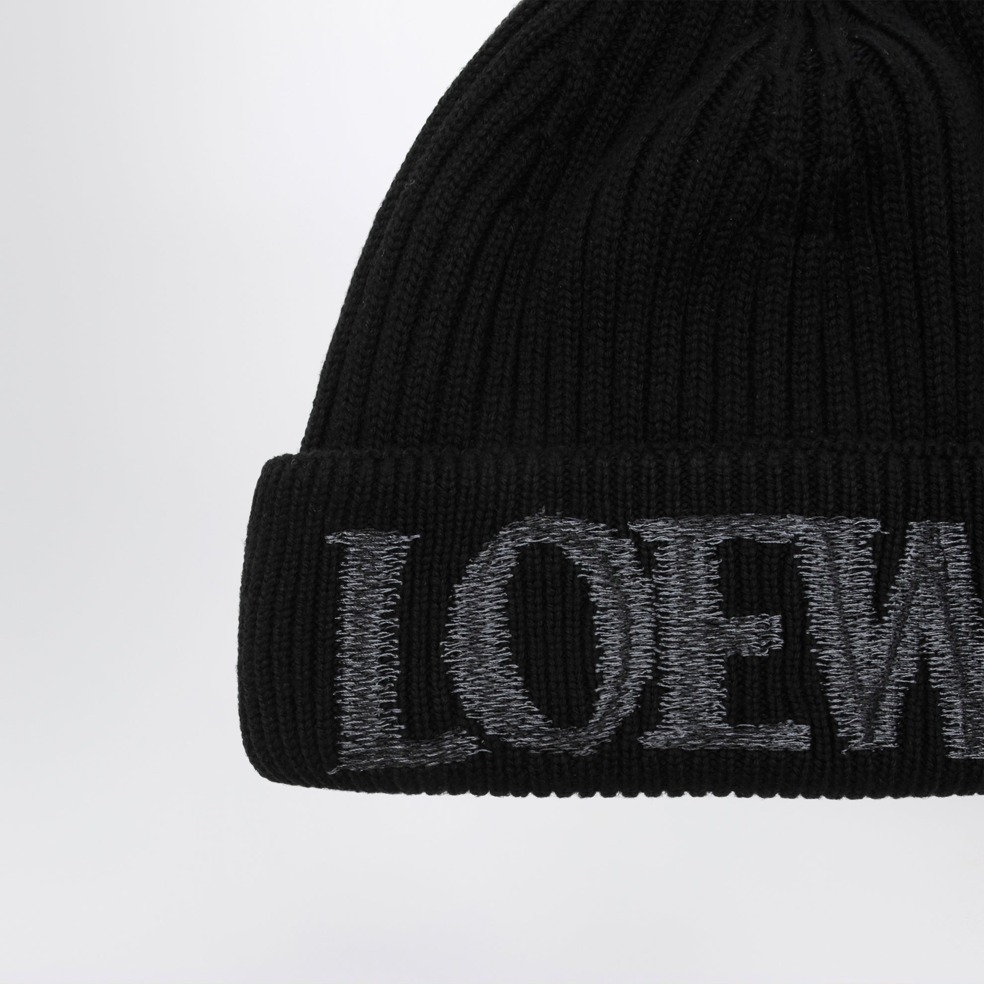 Black wool beanie with logo embroidery