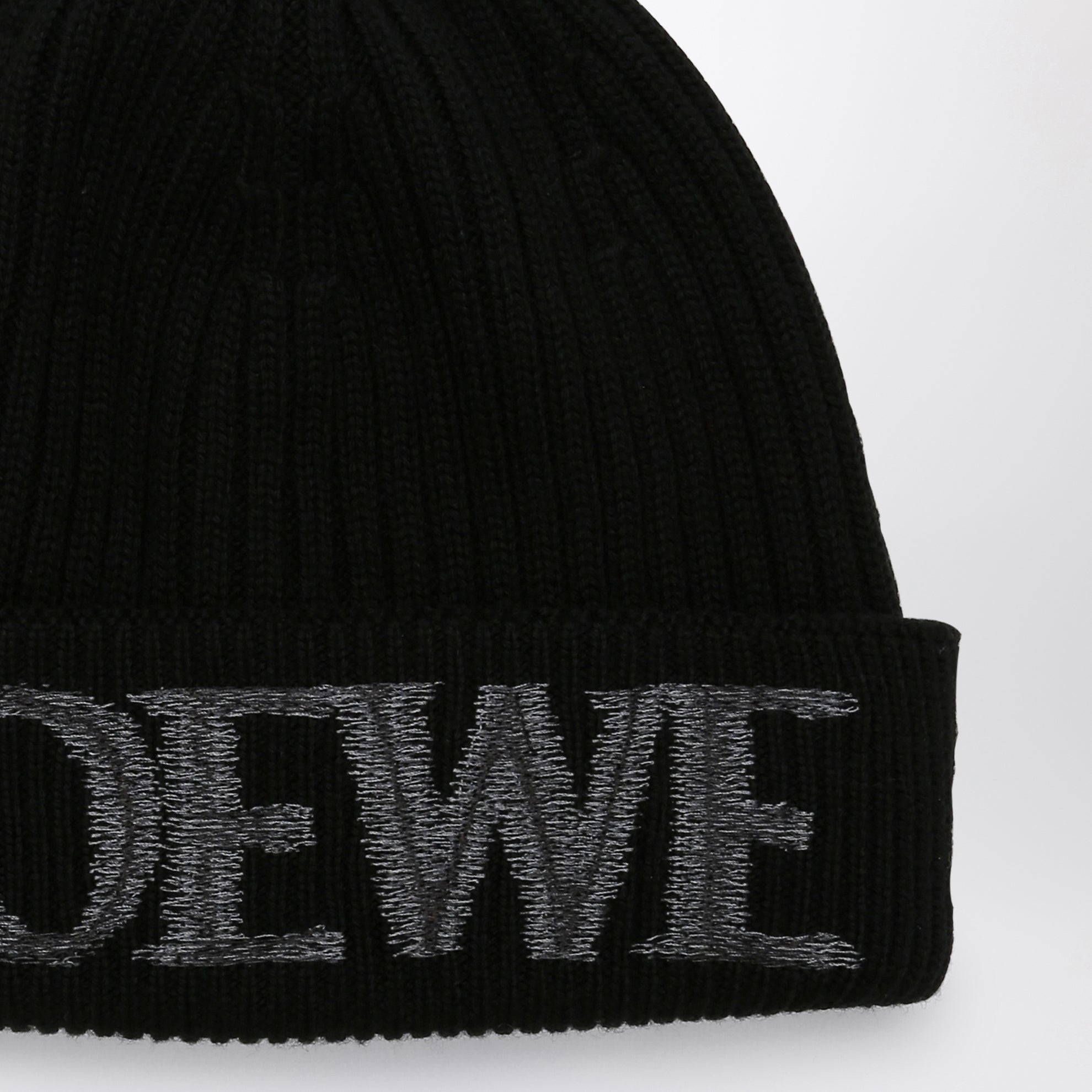 Black wool beanie with logo embroidery