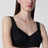 Robe fourreau noire avec détails en dentelle