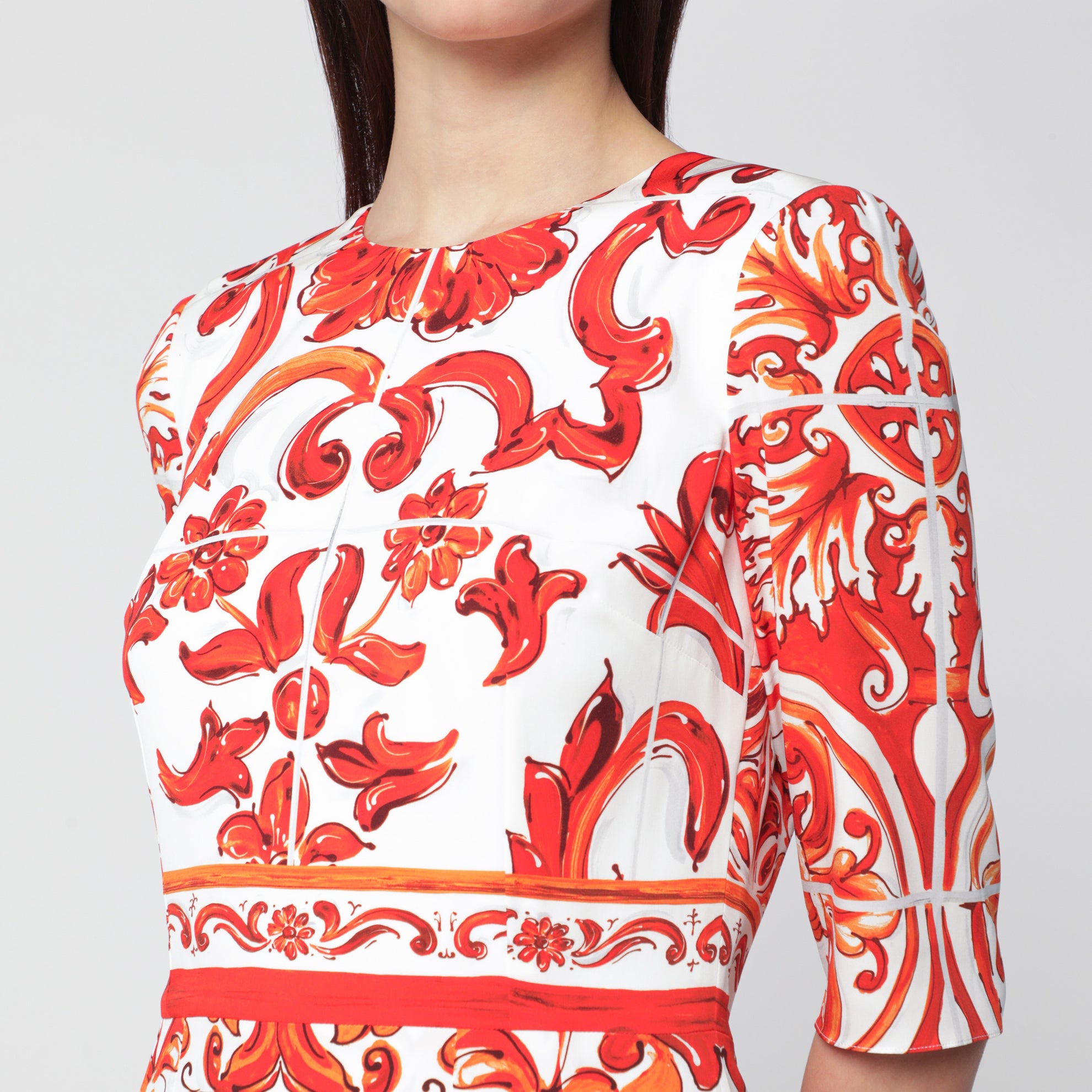 Fitted Maiolica-print silk charmeuse dress in orange