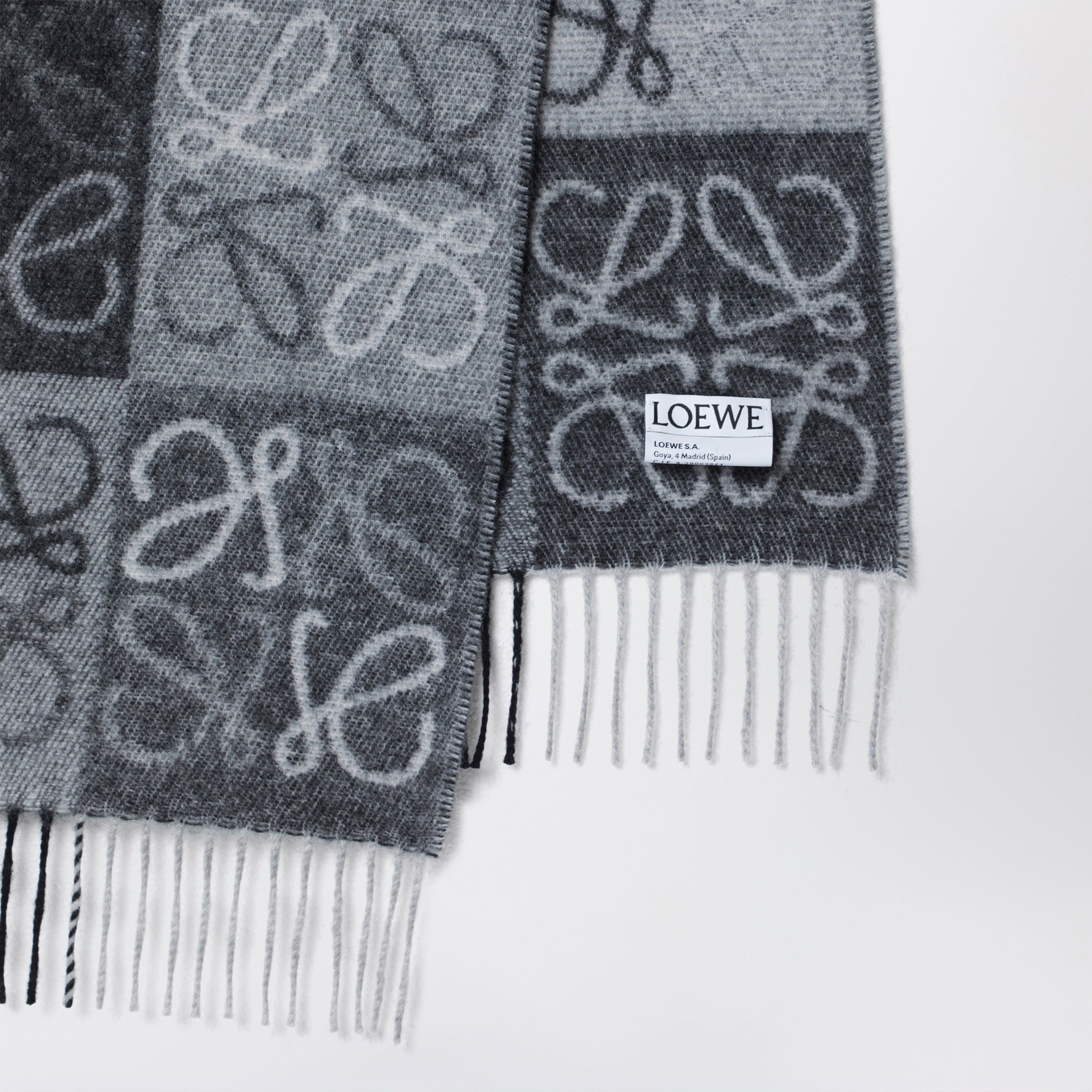 Black/White Anagram wool and cashmere scarf