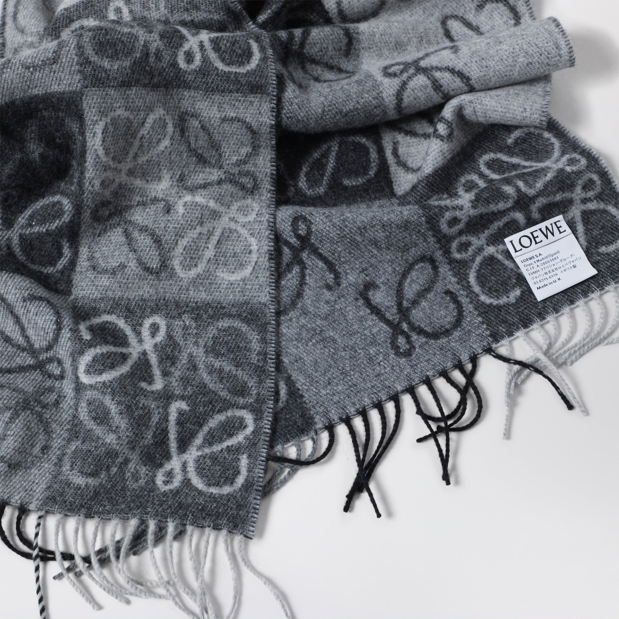 Black/White Anagram wool and cashmere scarf