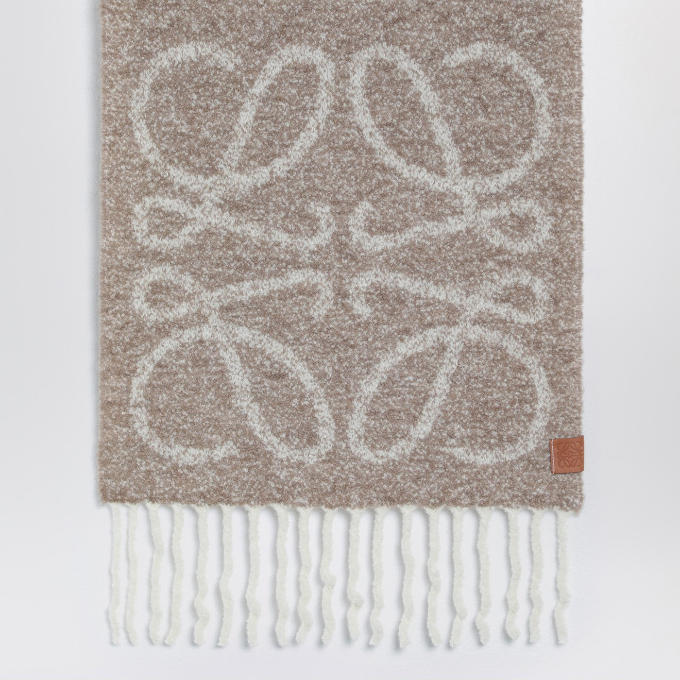 Anagram beige/white scarf
