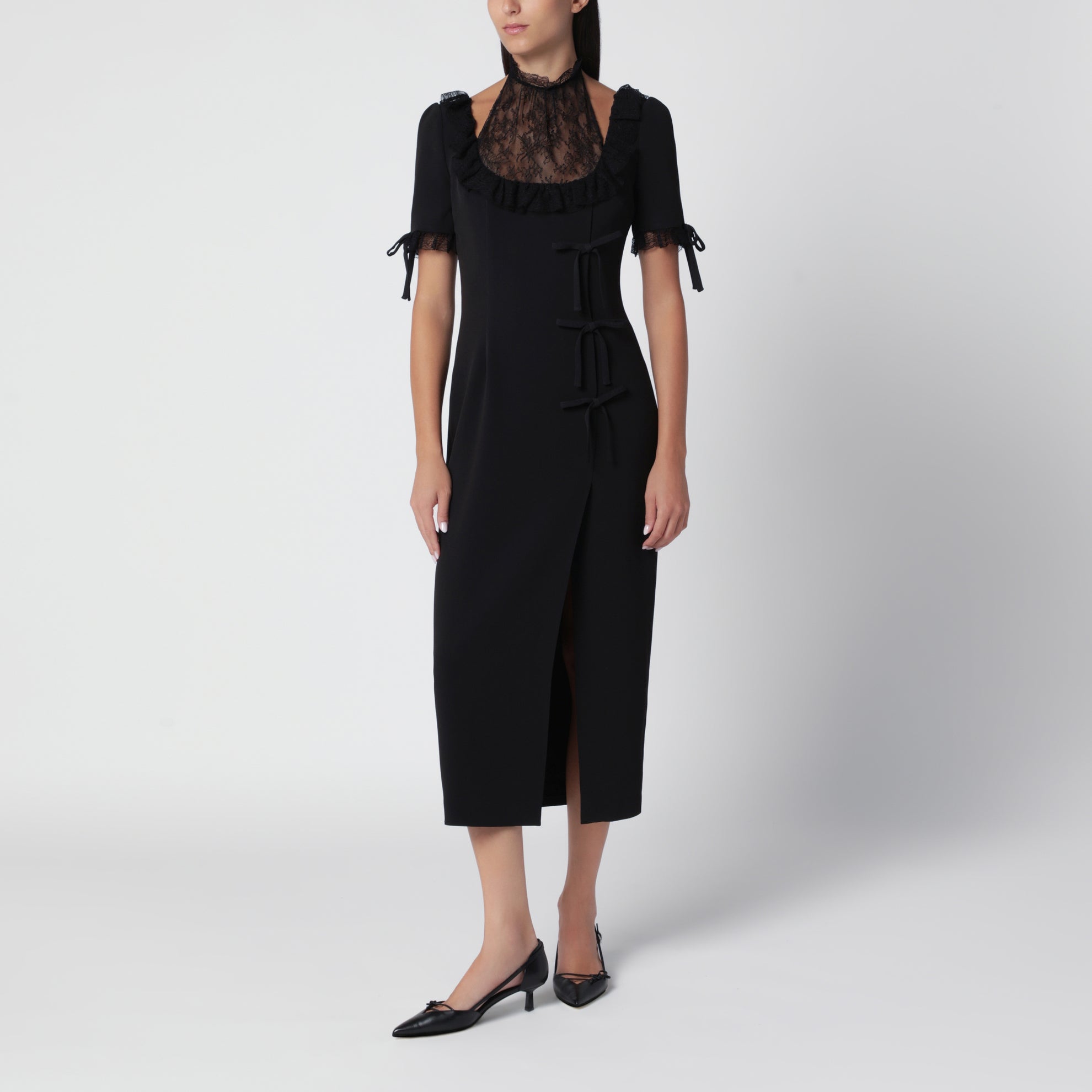 Robe midi noire avec insert en dentelle