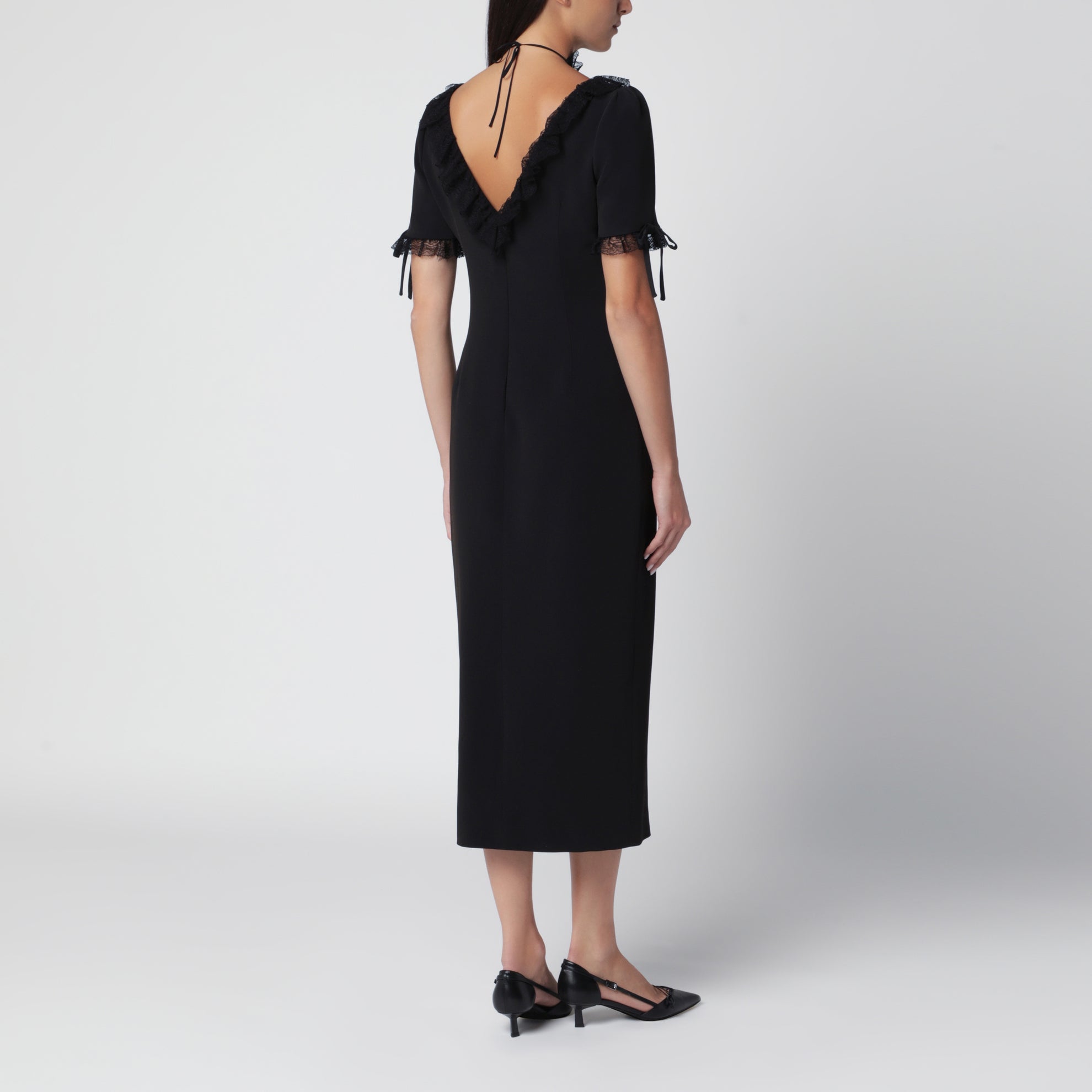 Robe midi noire avec insert en dentelle