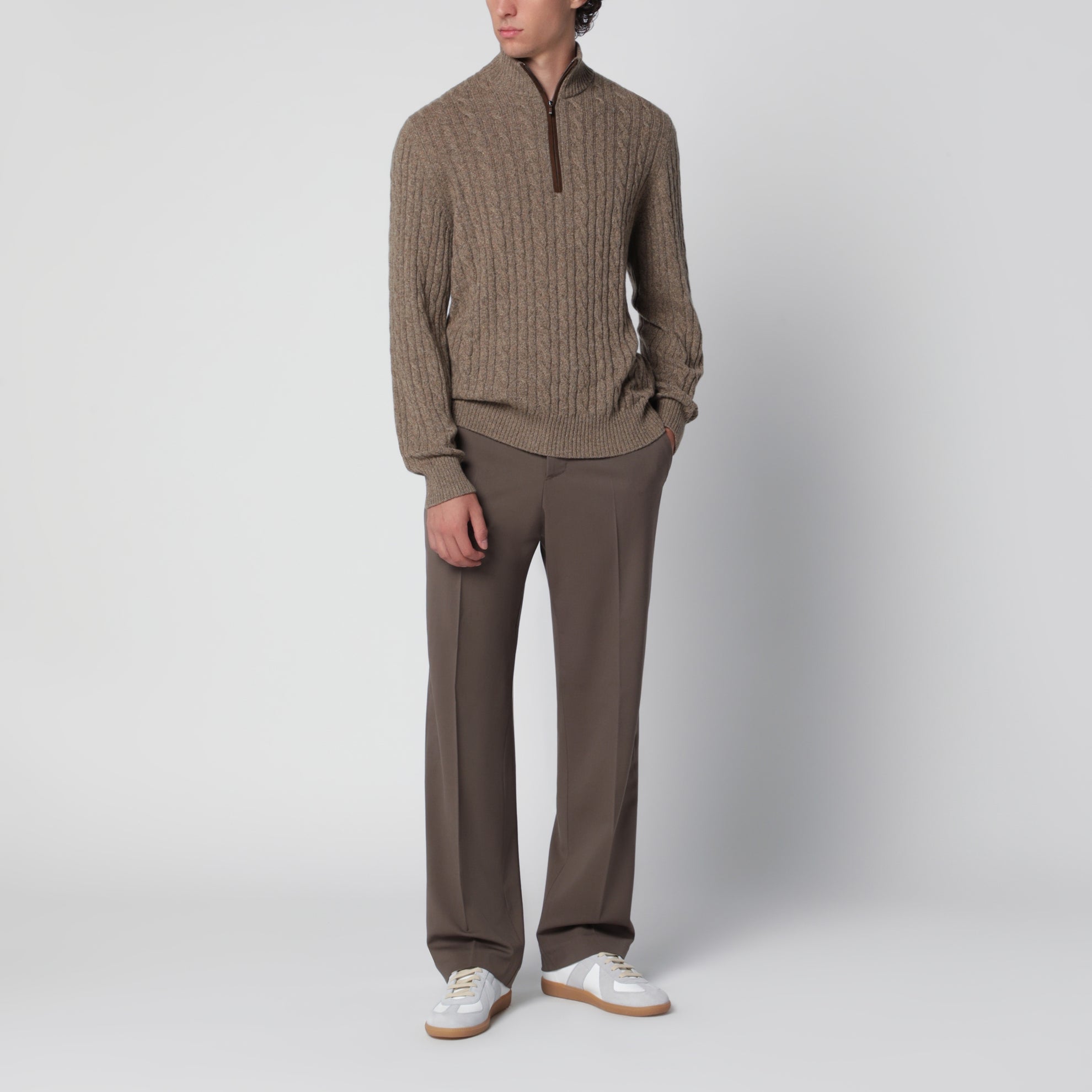 Brauner Zopfmuster-Pullover aus Baby-Kaschmir