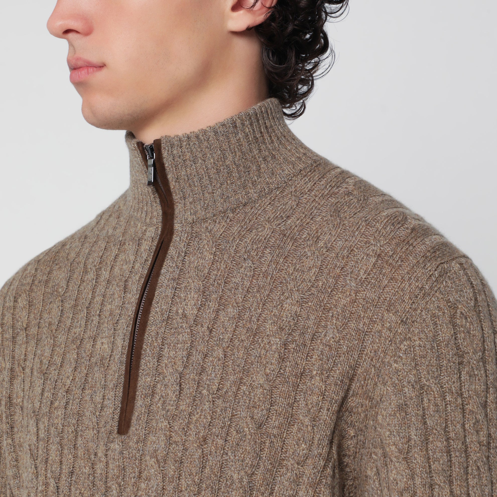 Brauner Zopfmuster-Pullover aus Baby-Kaschmir