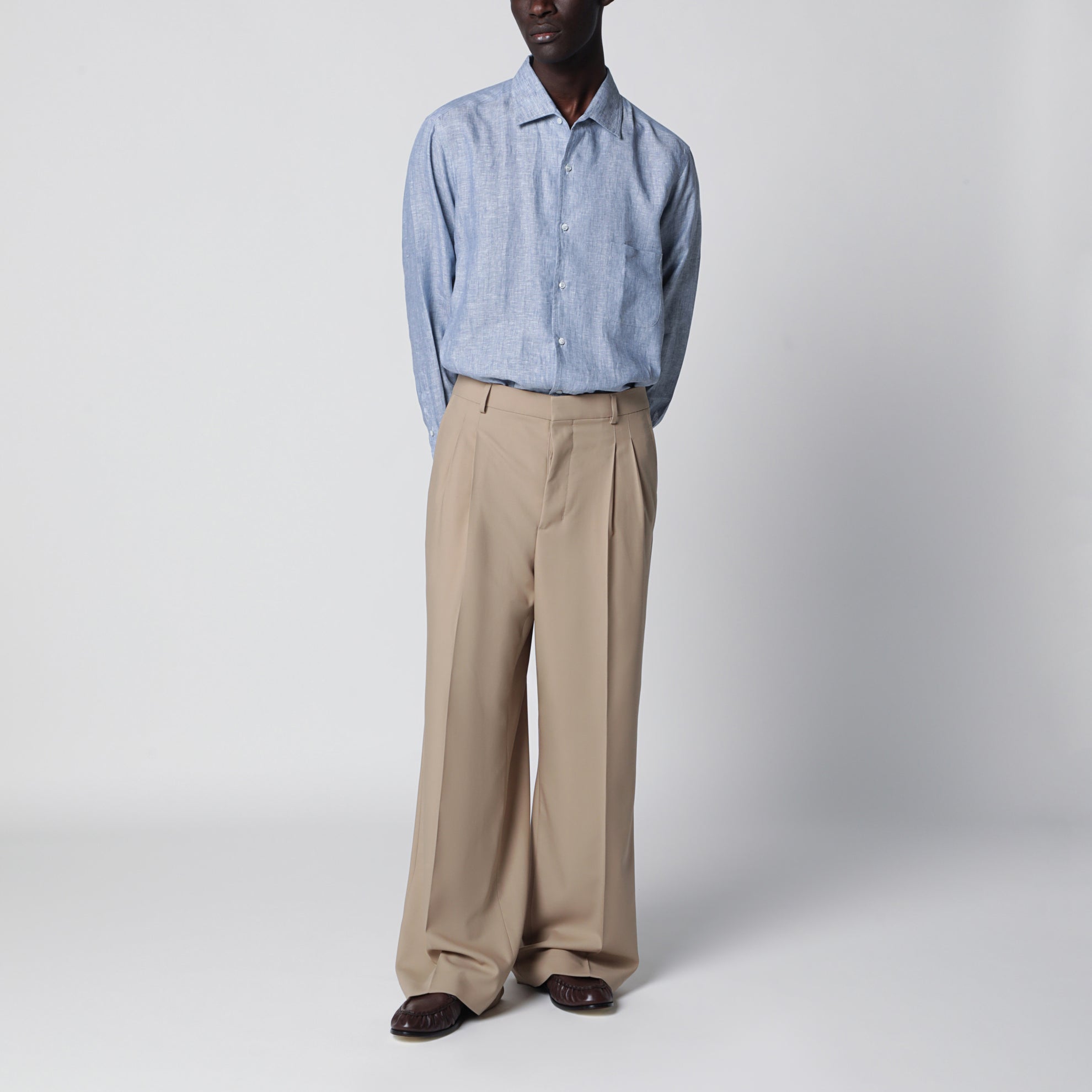 Chemise en lin bleu clair