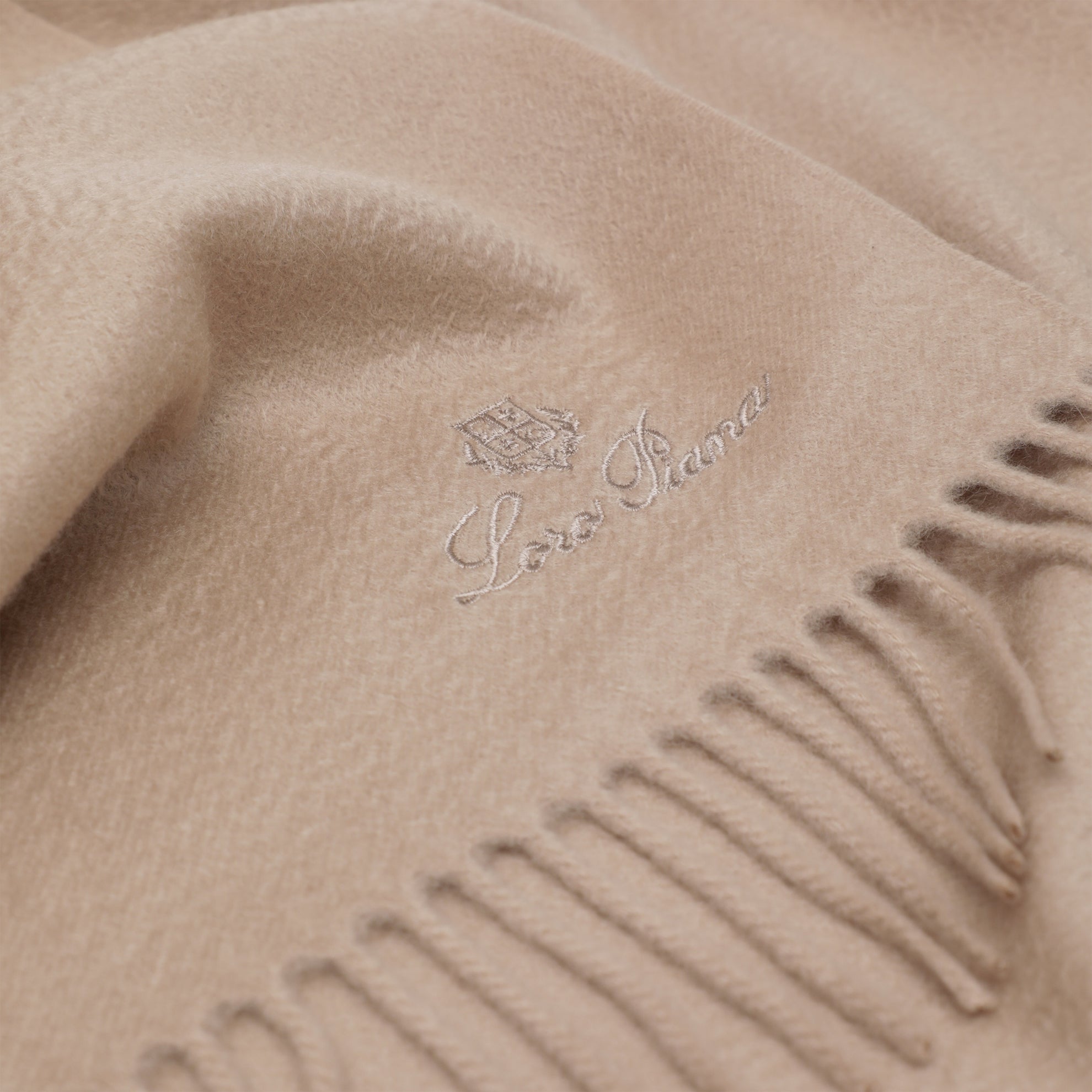 Écharpe beige en cachemire