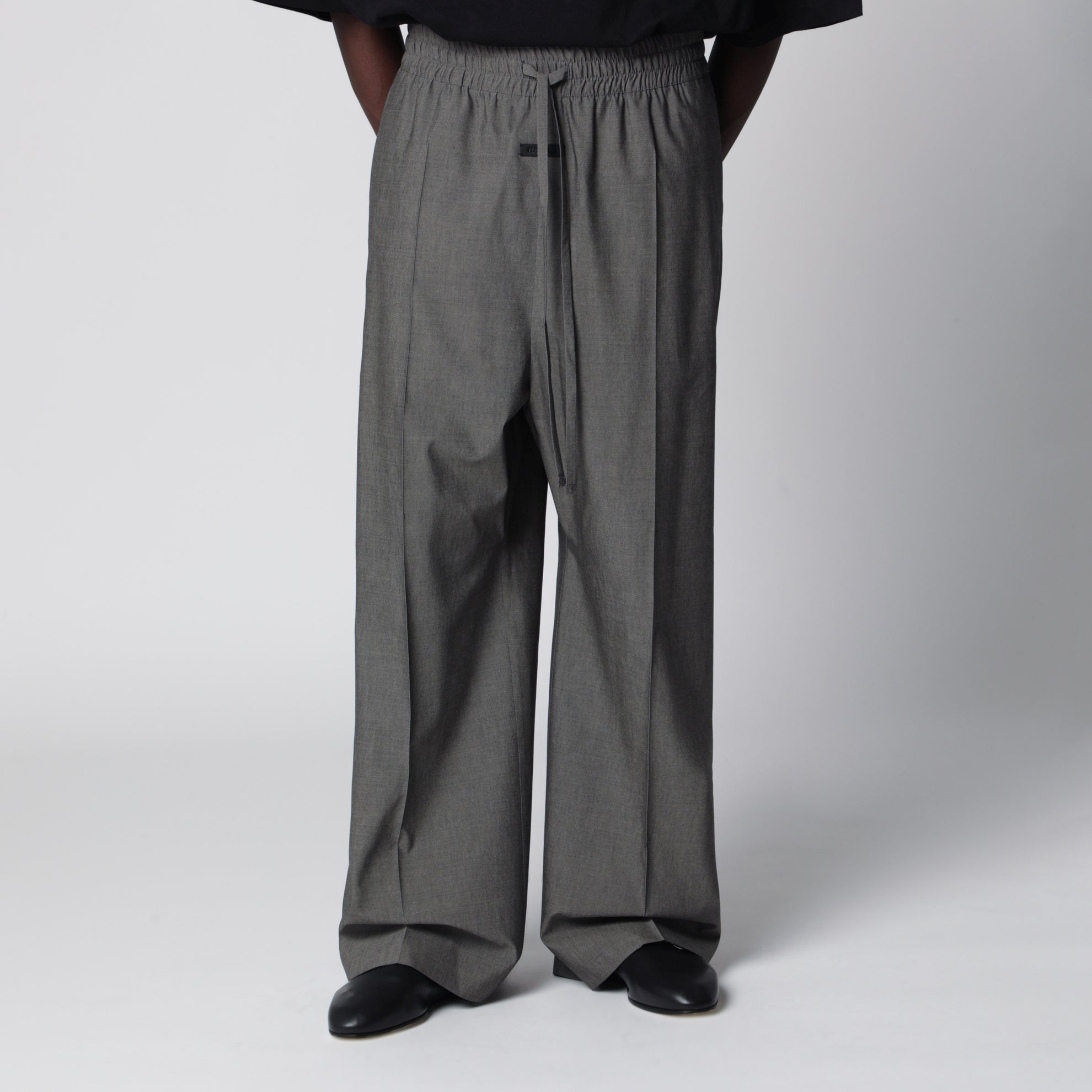 Grey wide-leg trousers in wool blend