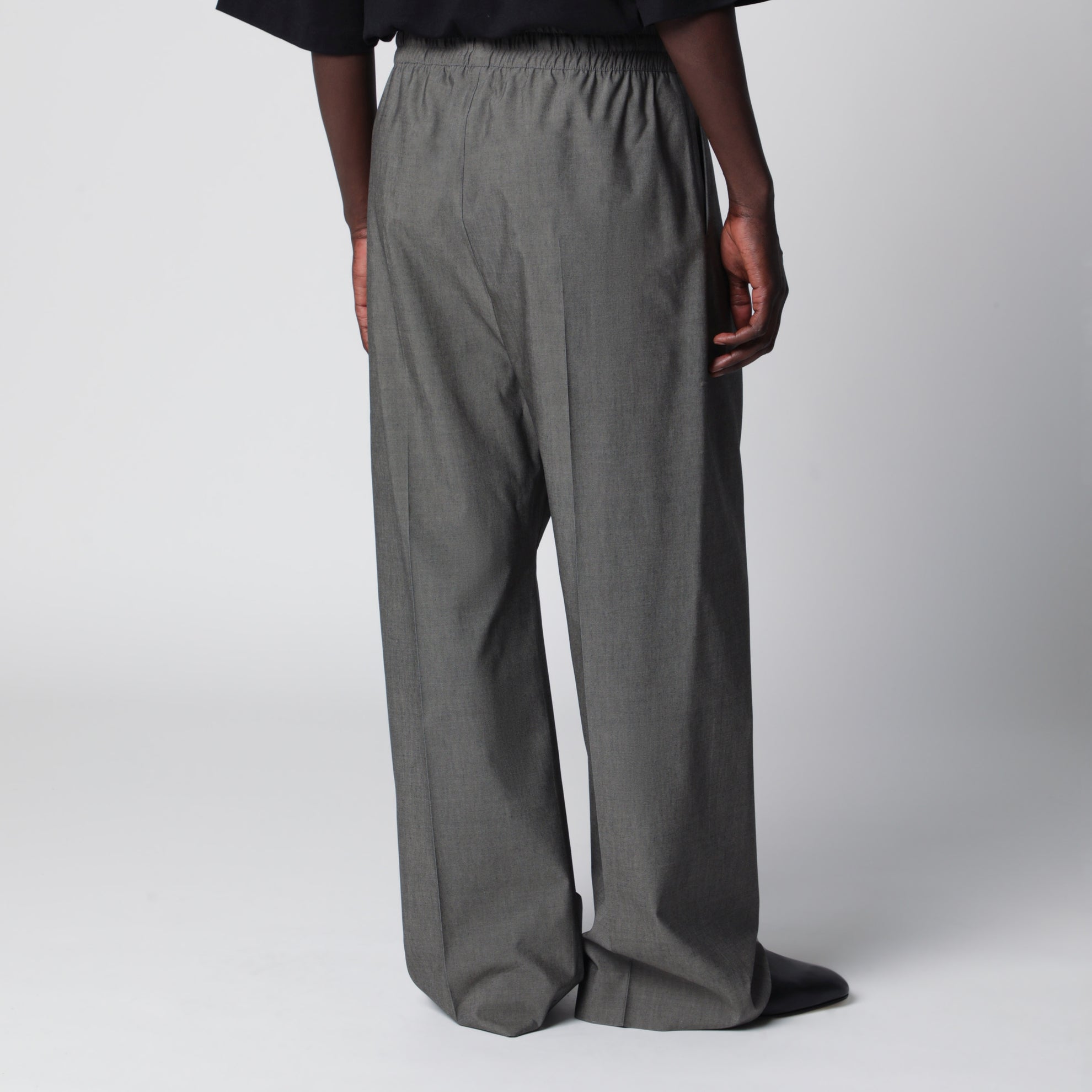Grey wide-leg trousers in wool blend