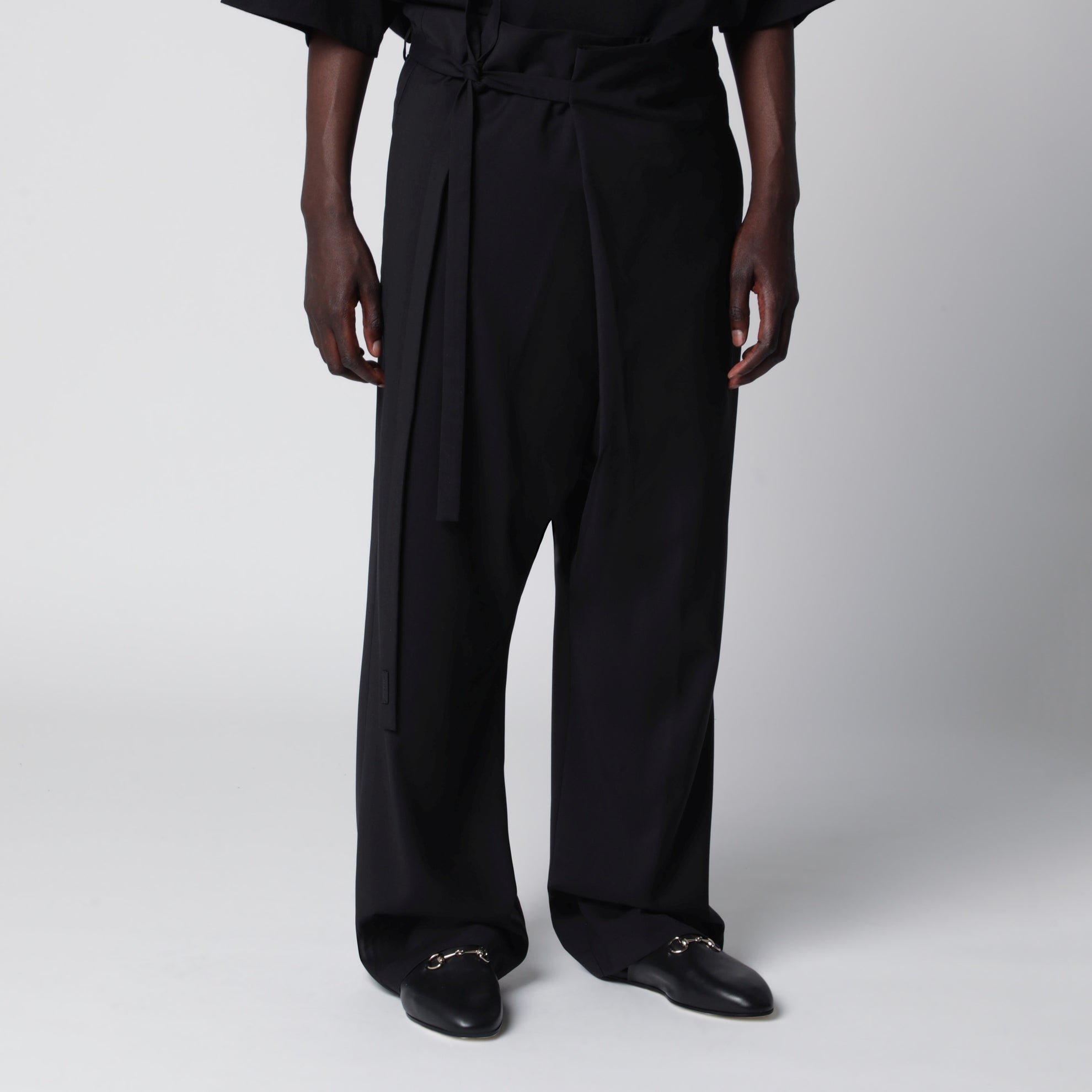 Pantalon noir en laine