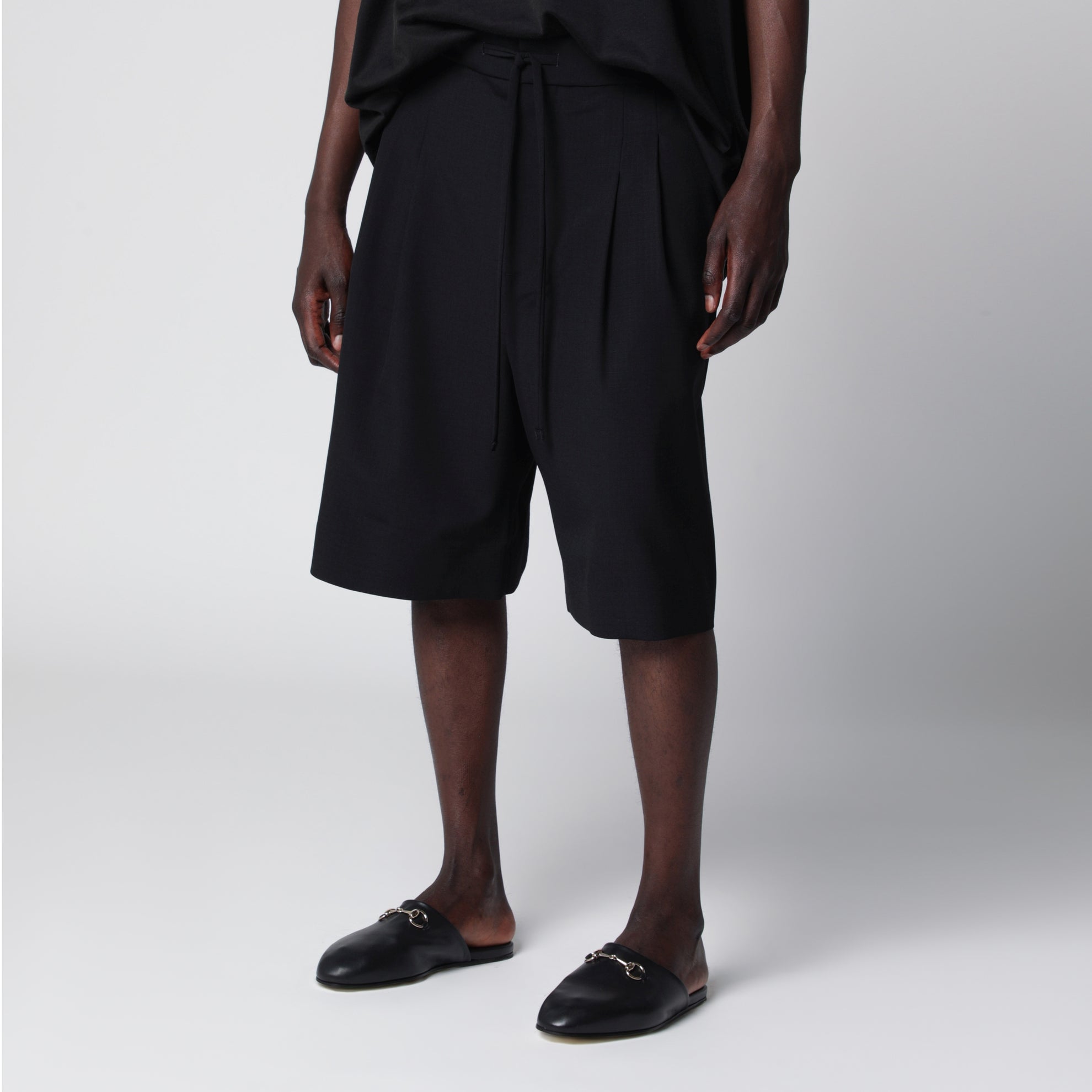 Bermuda ample noir en laine