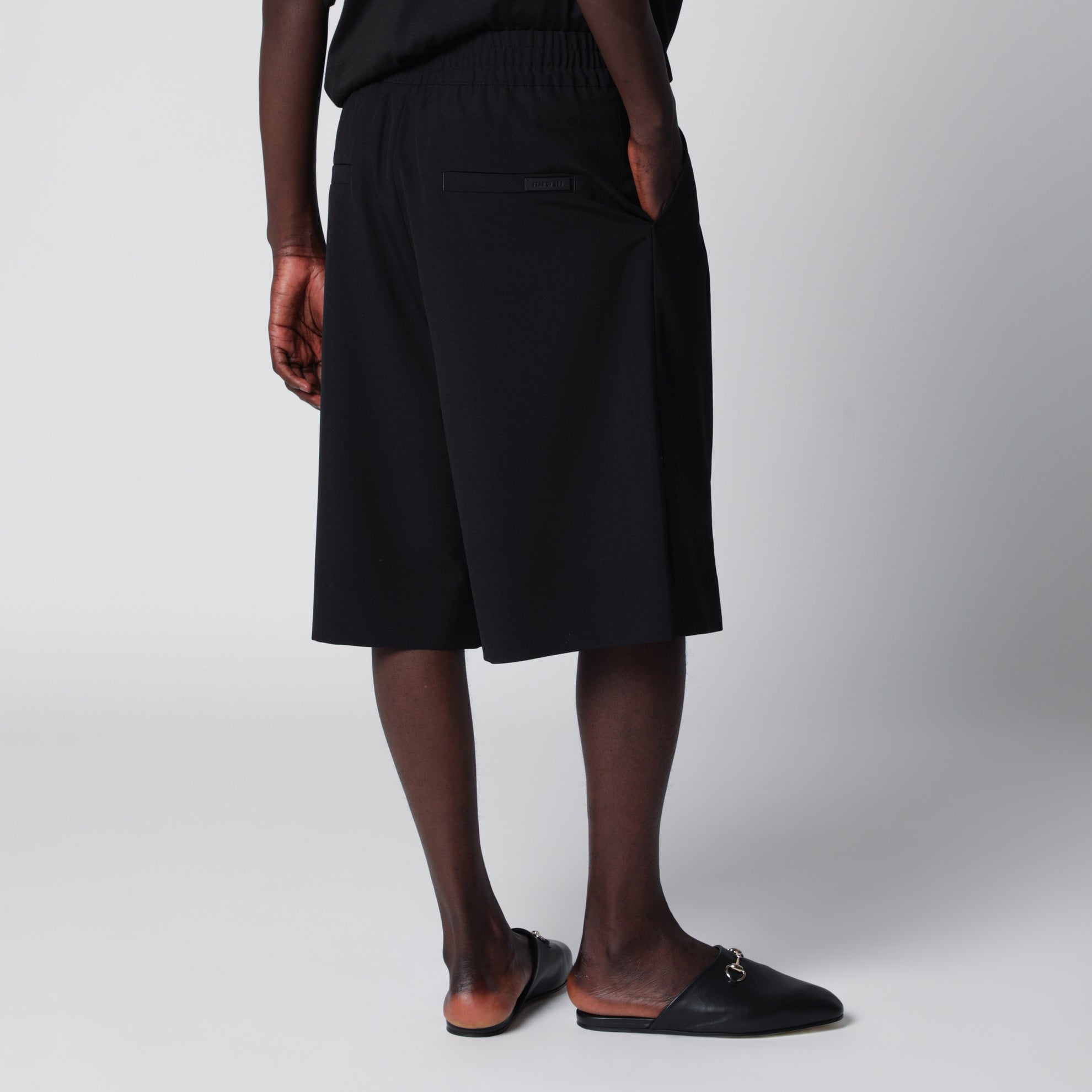 Bermuda ample noir en laine
