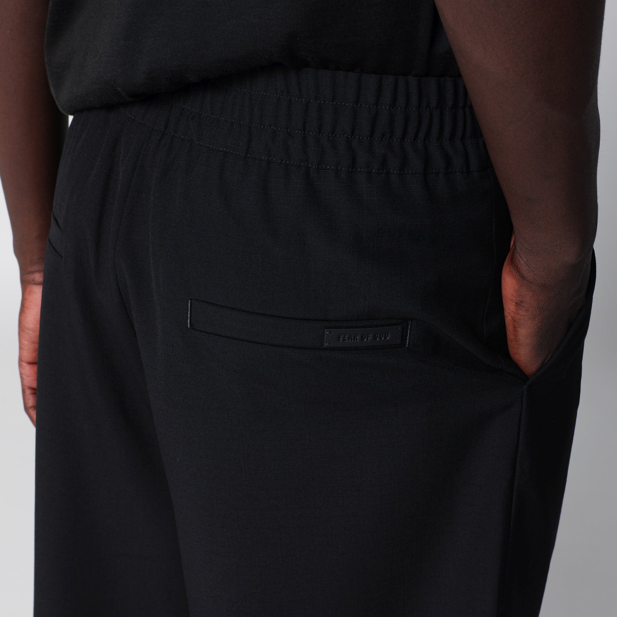 Bermuda ample noir en laine