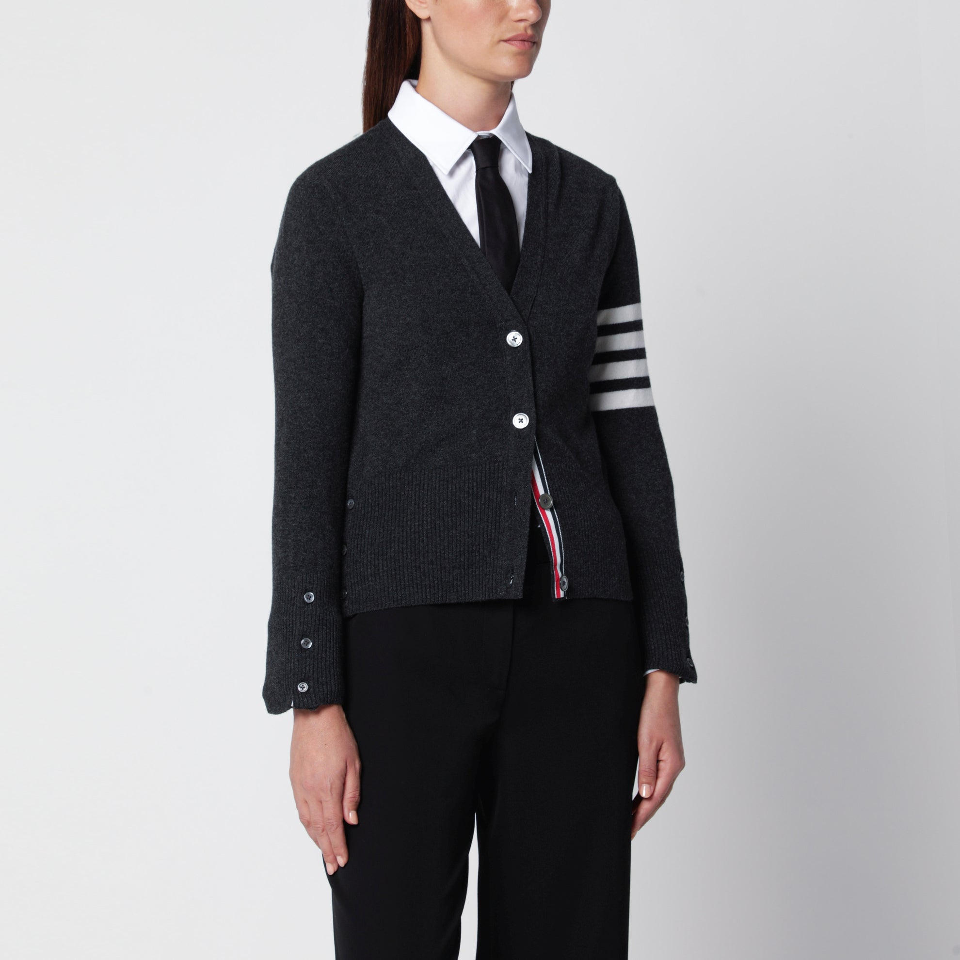 Cardigan classico grigio scuro in cashmere