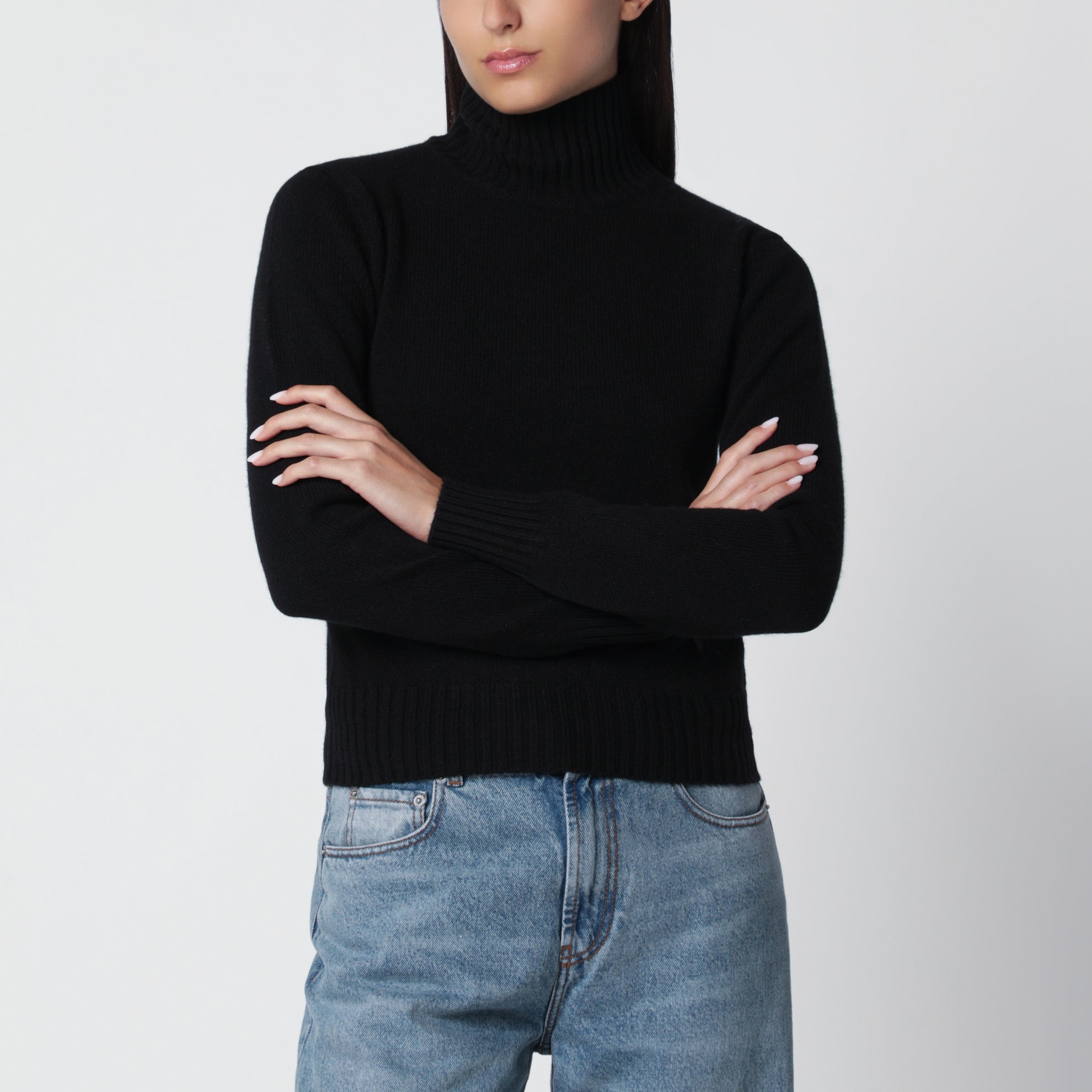 Maglia dolcevita nera in cashmere e lana