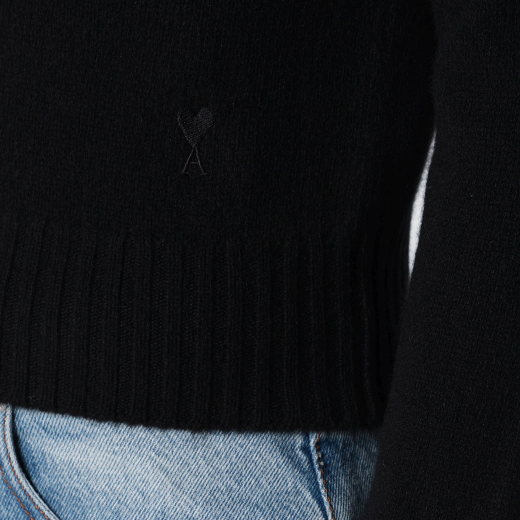 Maglia dolcevita nera in cashmere e lana