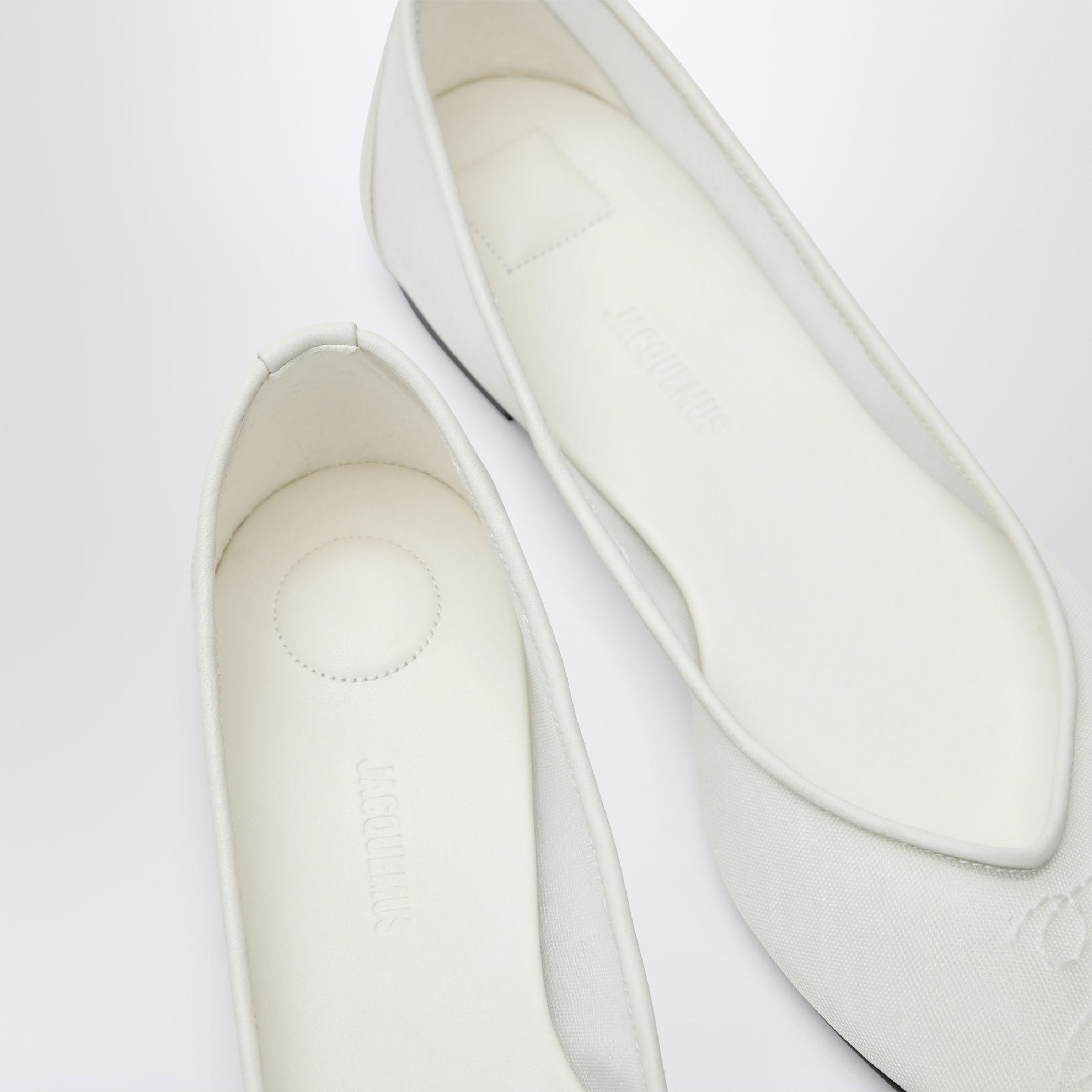 Ballerine a punta in pelle di vitello bianca