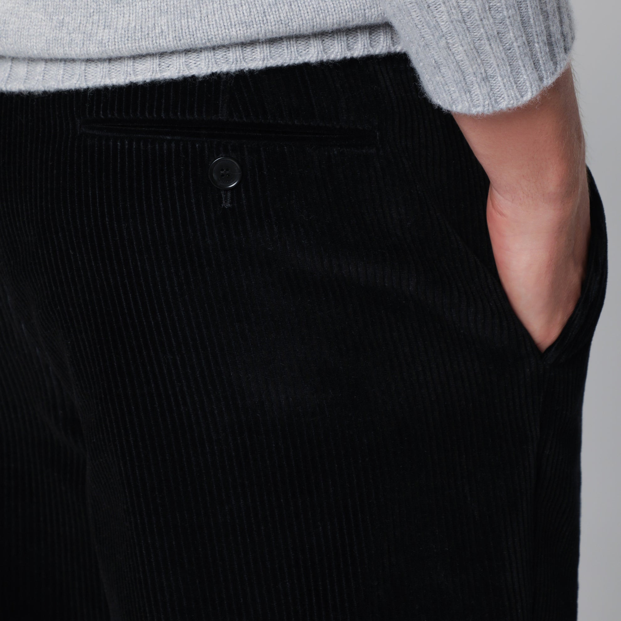 Dunkelgraue Cordhose