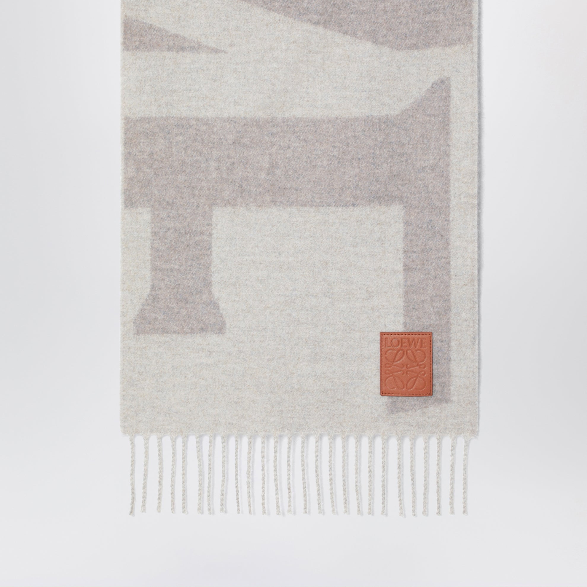 Hellgrauer Kaschmirschal mit Anagram Patch