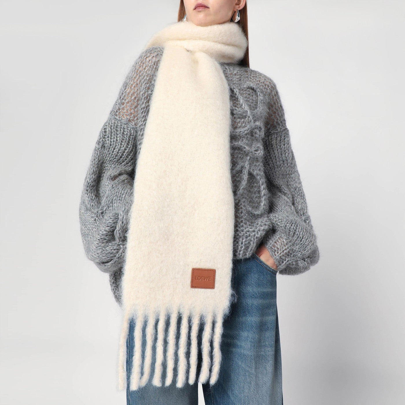 White wool and mohair scarf