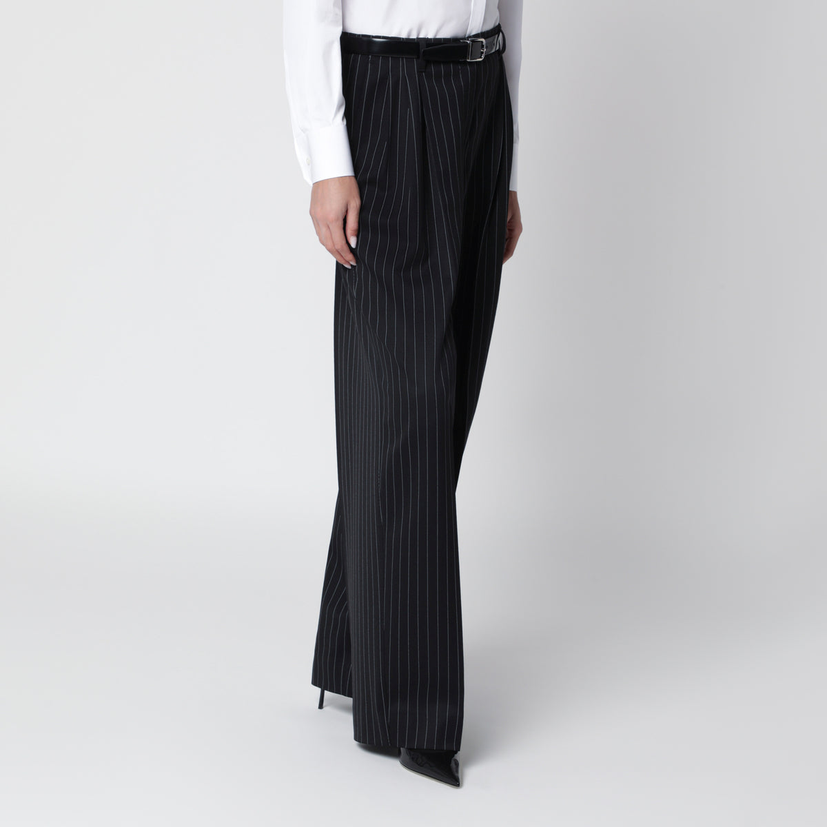 Pantalon noir ceinturé à motif rayures tennis