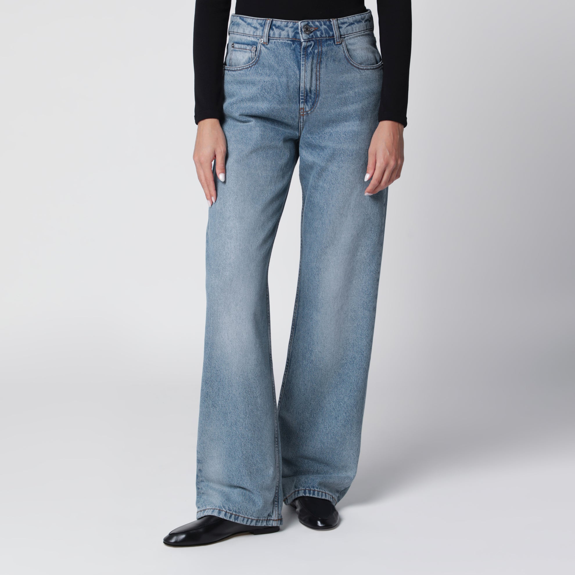 Wide-leg jeans in washed indigo denim