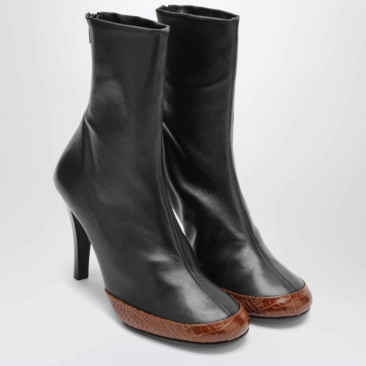 Black/Tan Luna ankle boots in leather