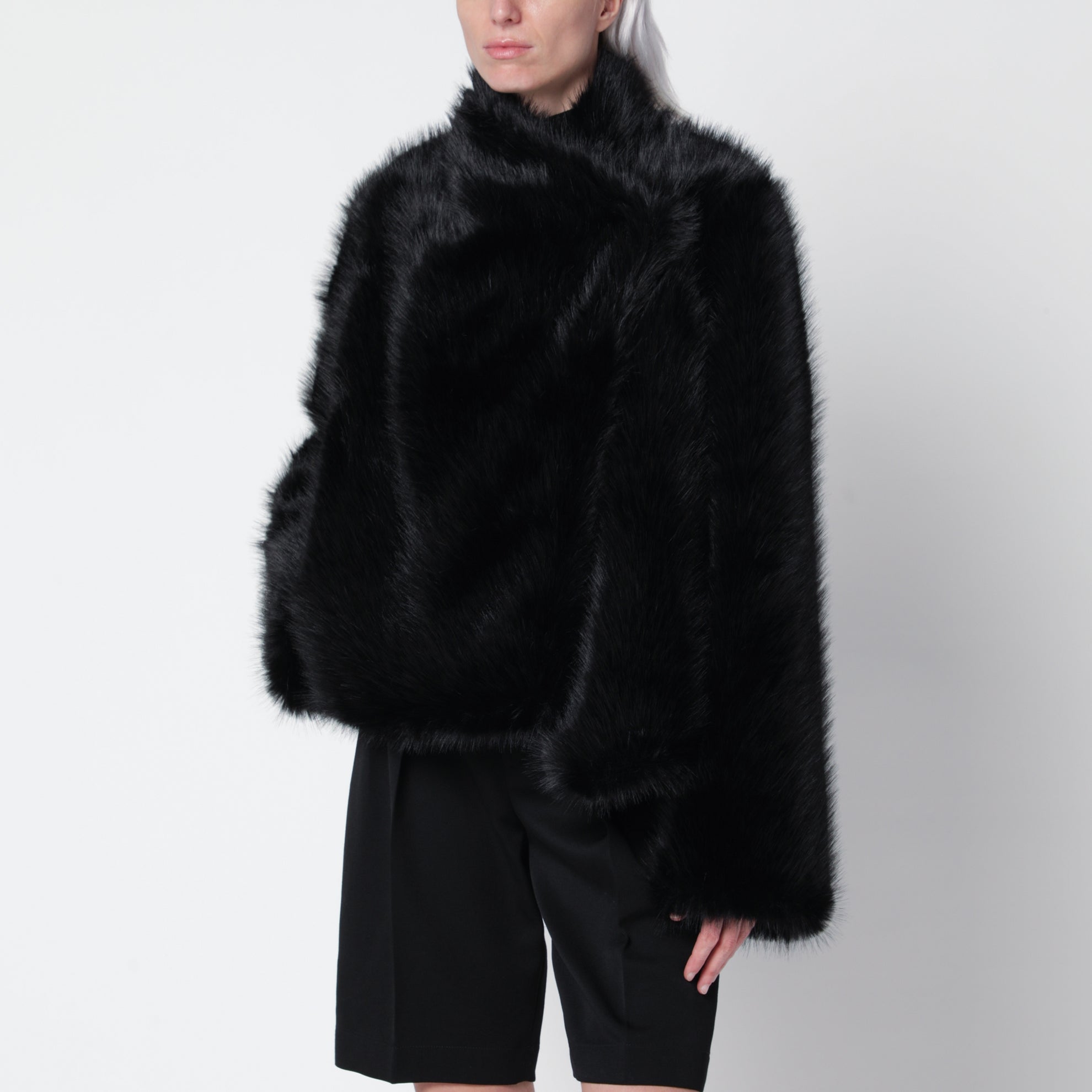 Schwarze Jackie Jacke aus Kunstpelz