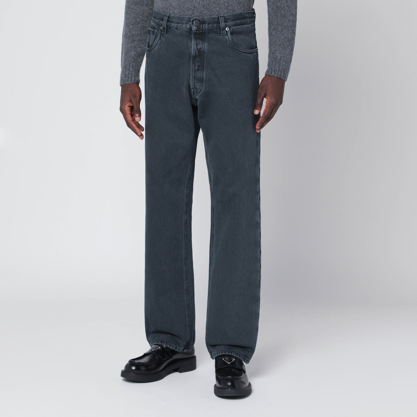 Regular Jeans in Obsidianfarbe