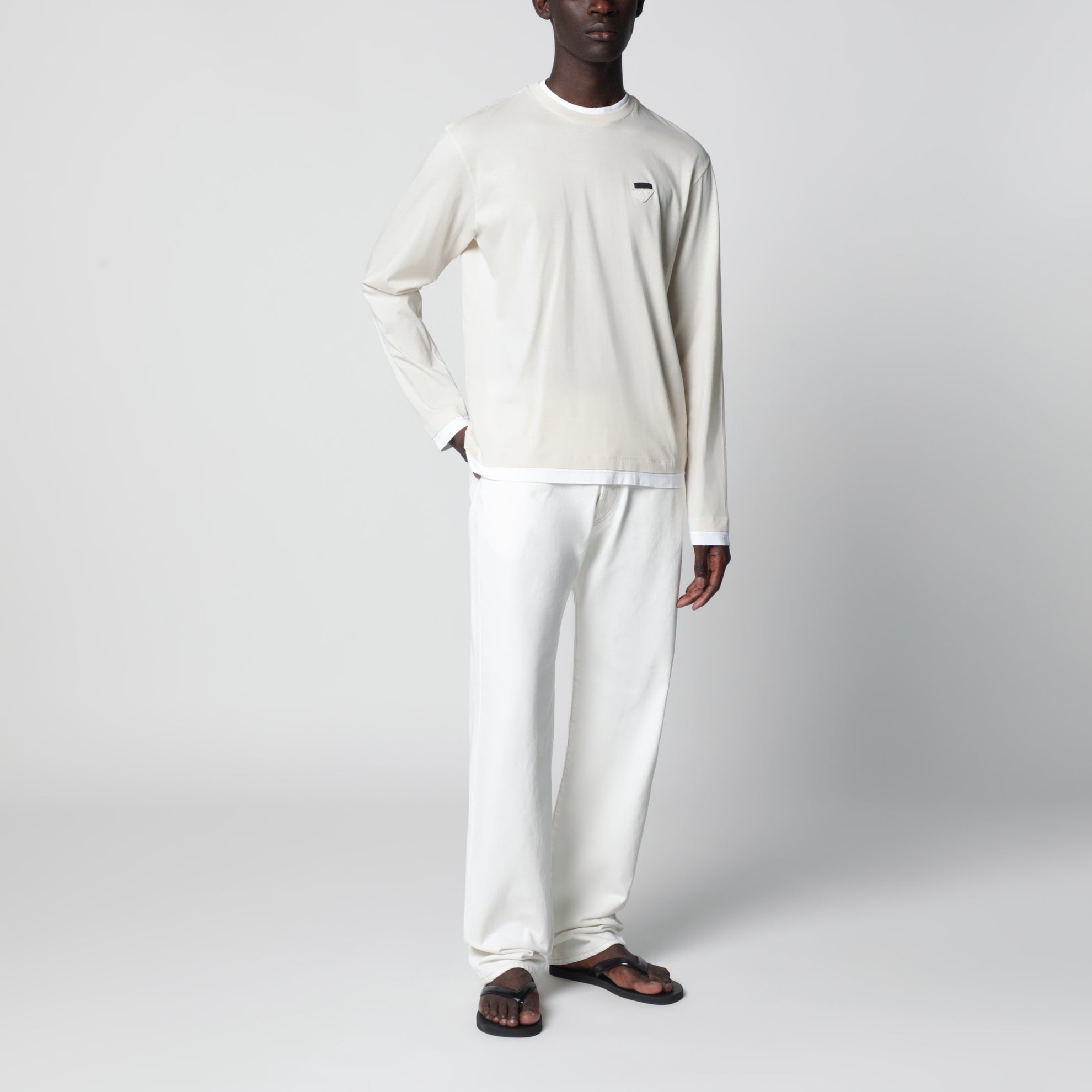 White denim jeans