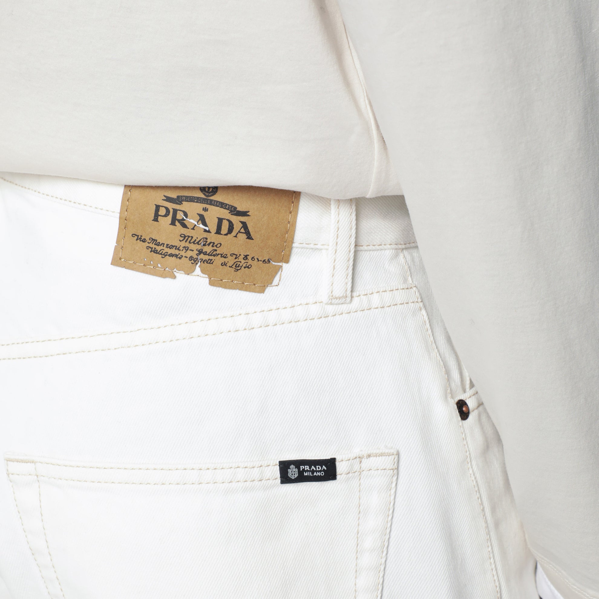 White denim jeans