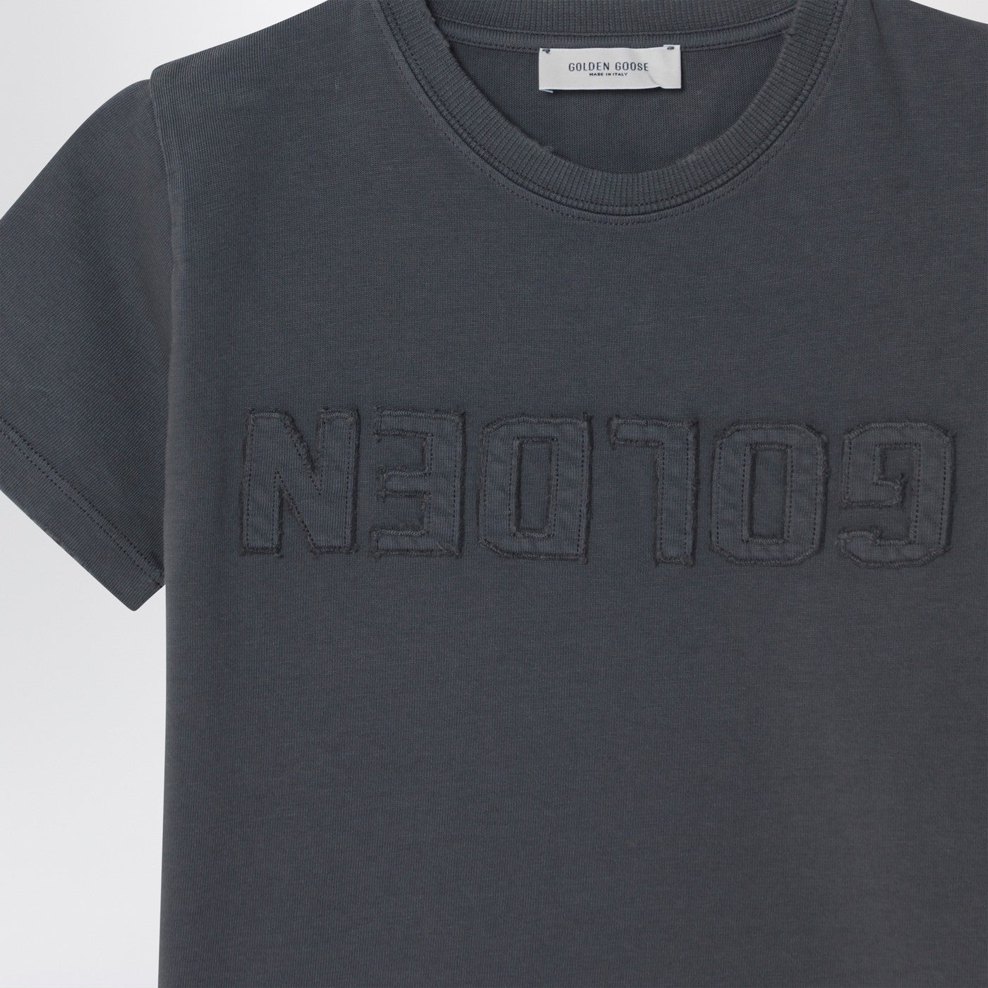 Anthracite grey t-shirt with logo