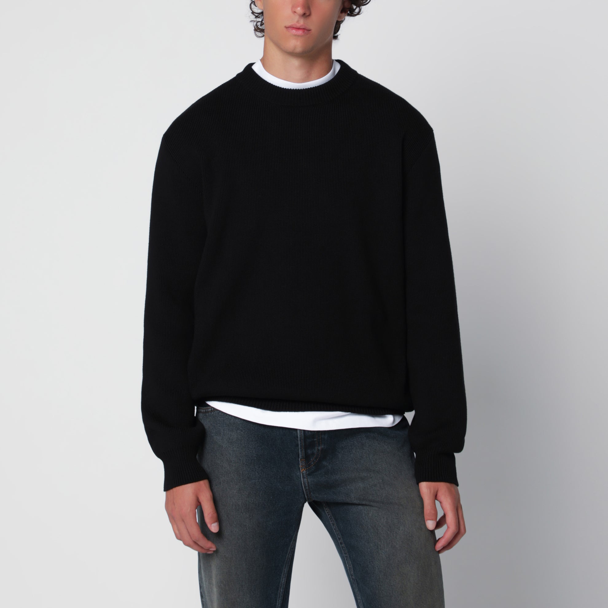 Maglione girocollo nero in cotone con scritta Golden