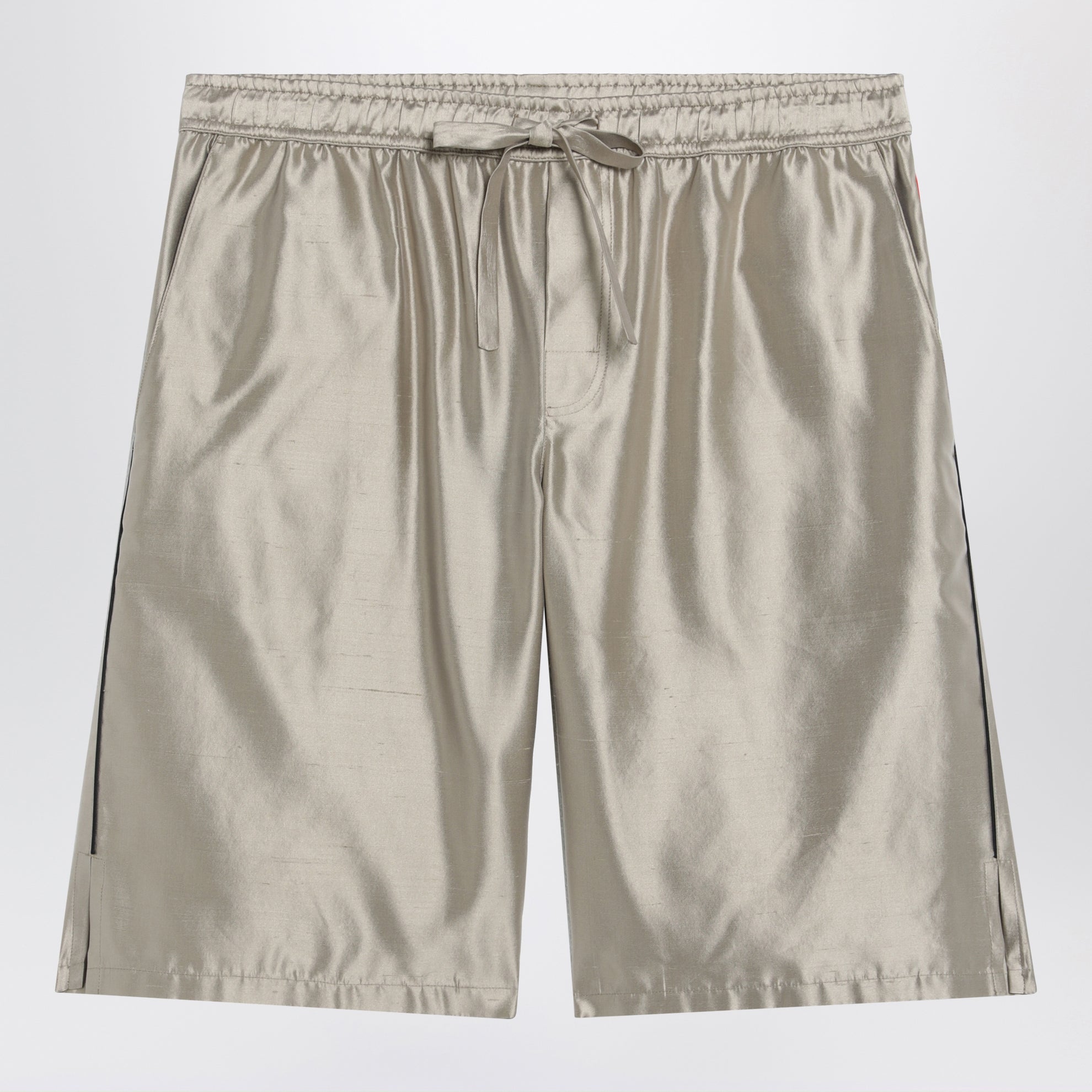 Bermuda shorts in beige silk satin
