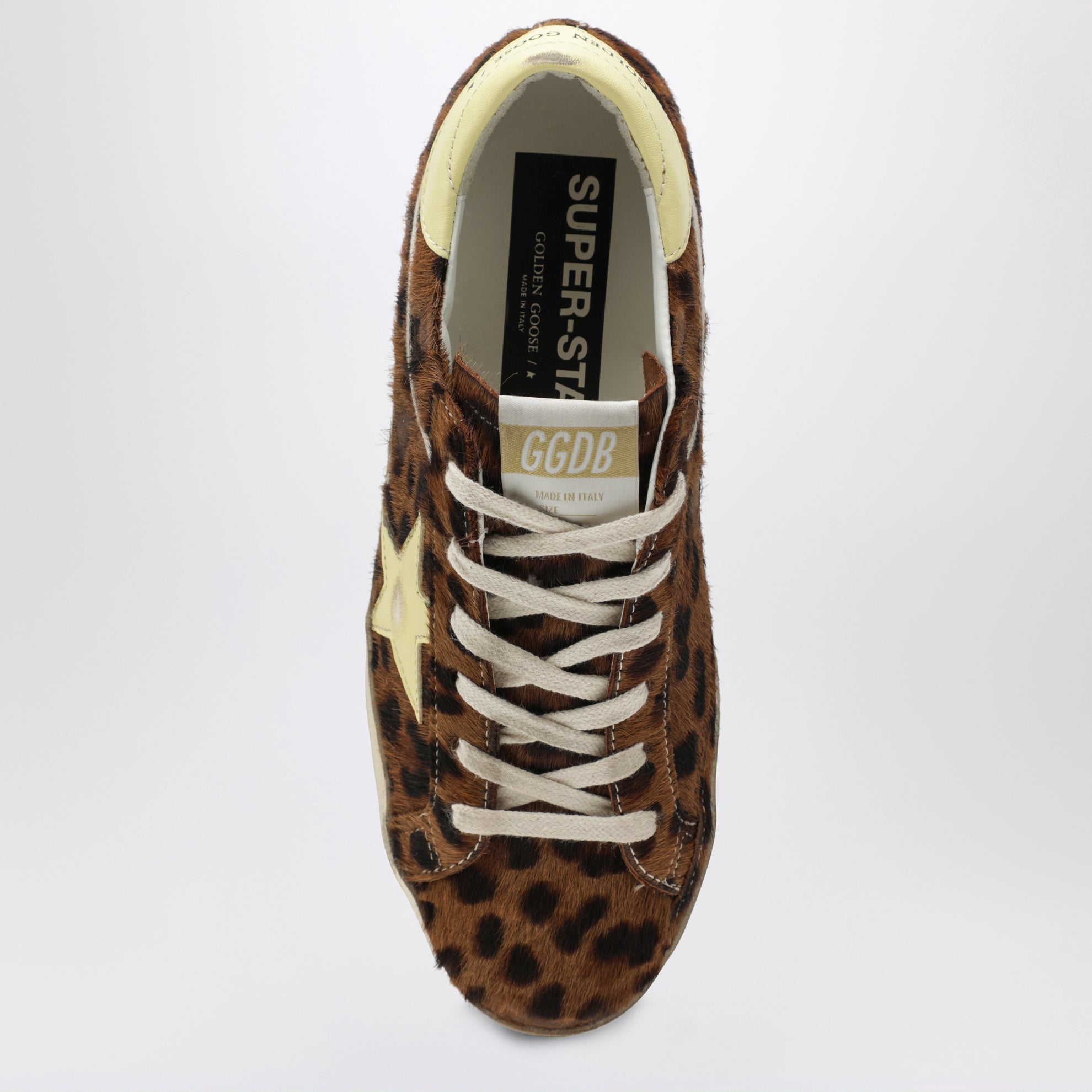 Super-star Sneakers aus Leoparden-Ponyfell