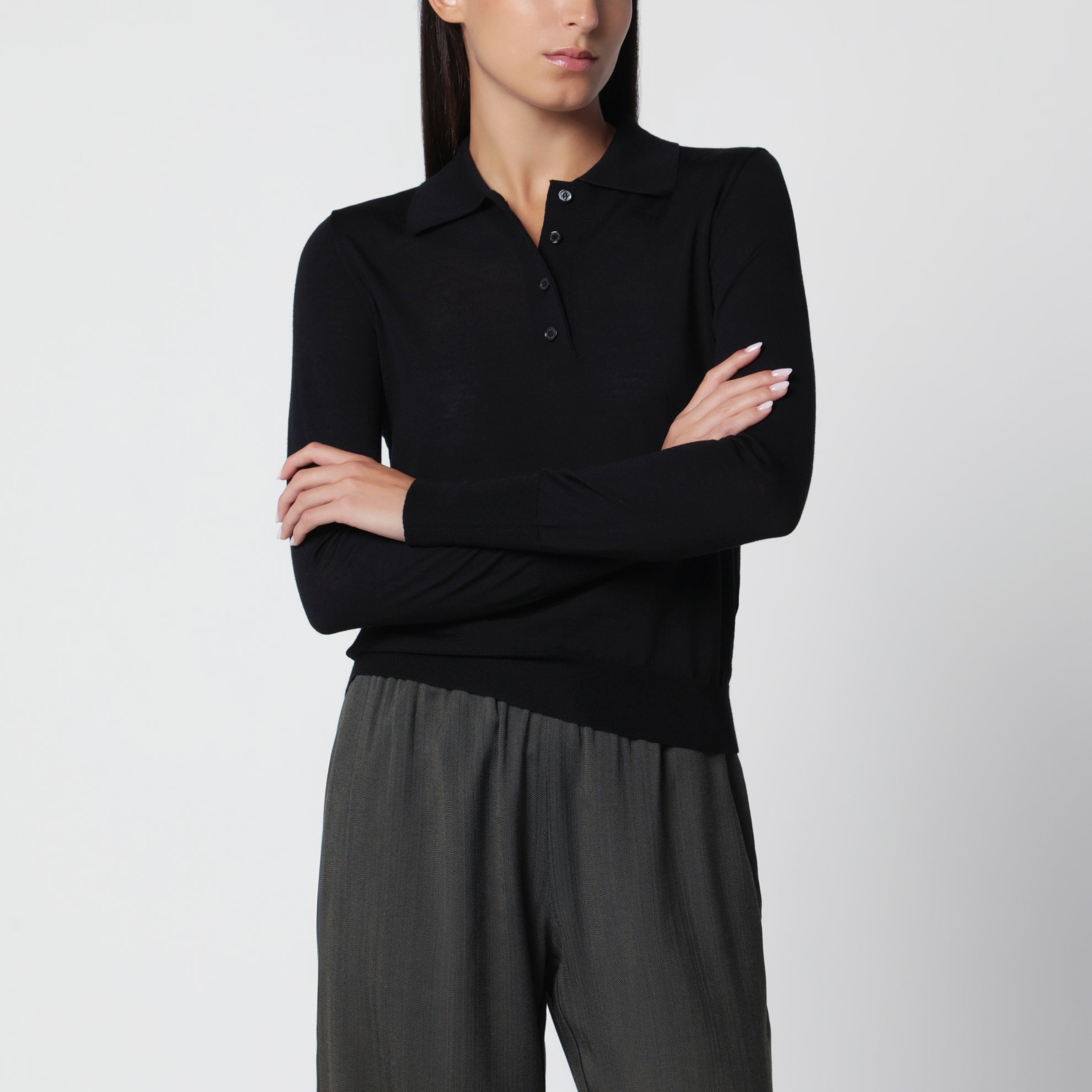 Langarm-Poloshirt aus schwarzer Schurwolle