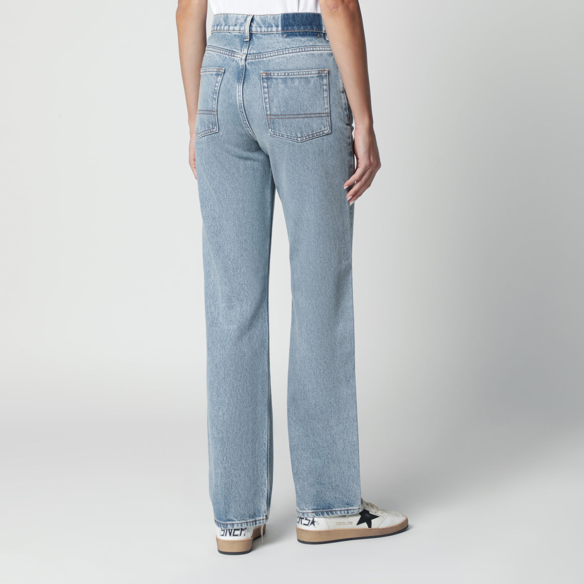 Hellblaue Jeans mit Washed-Effekt