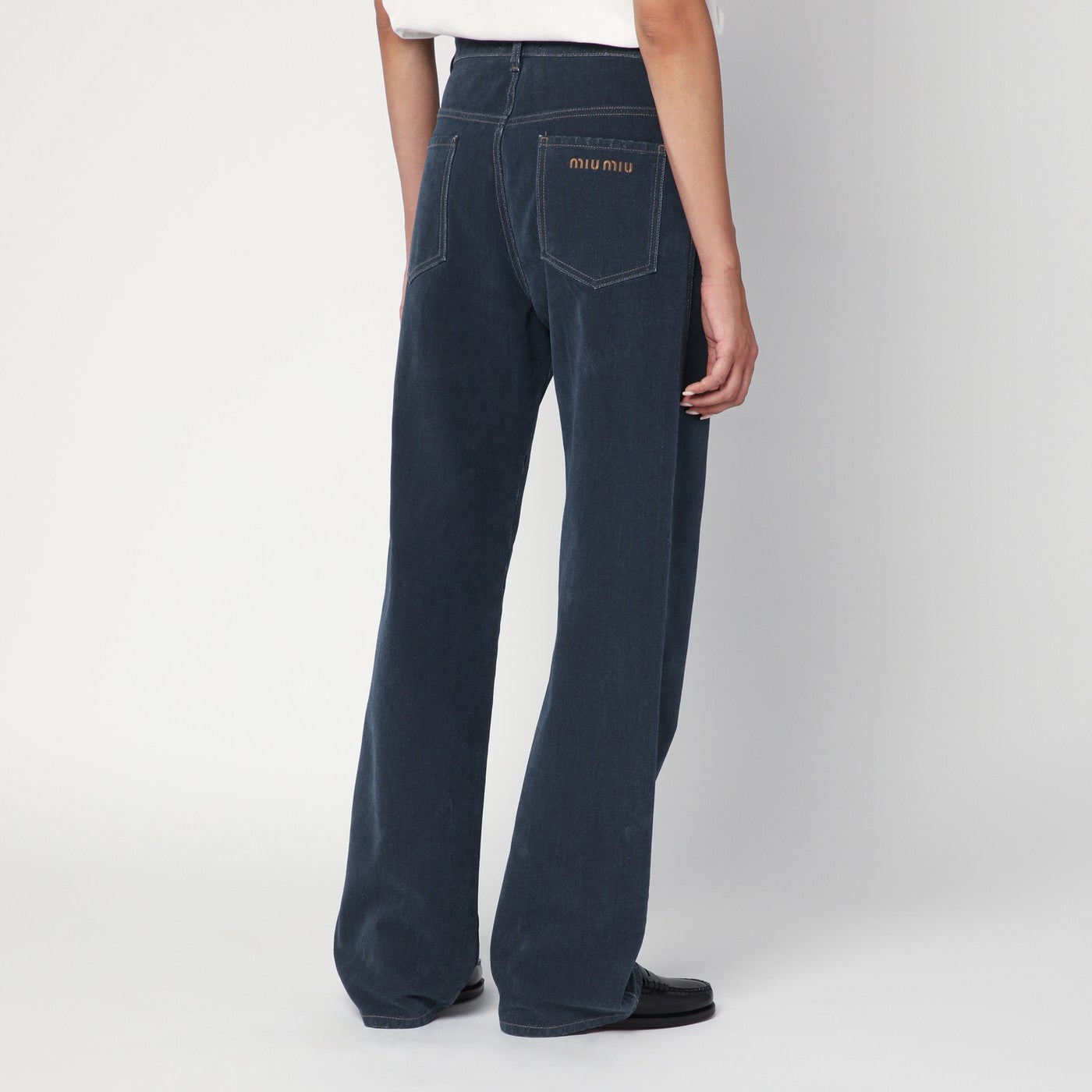 Blaue Jeanshose