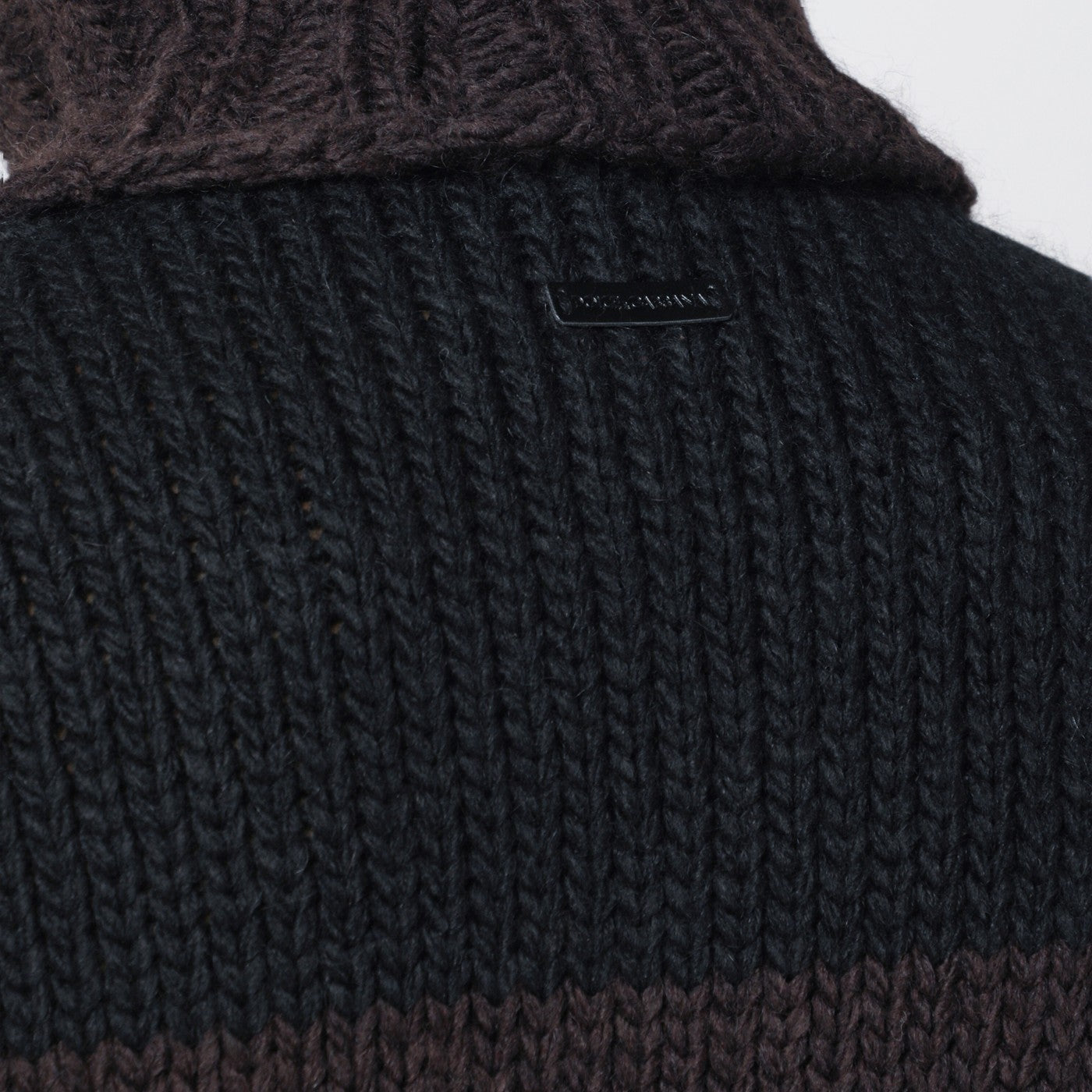 Gestreifter Rollkragenpullover aus Wollmischung