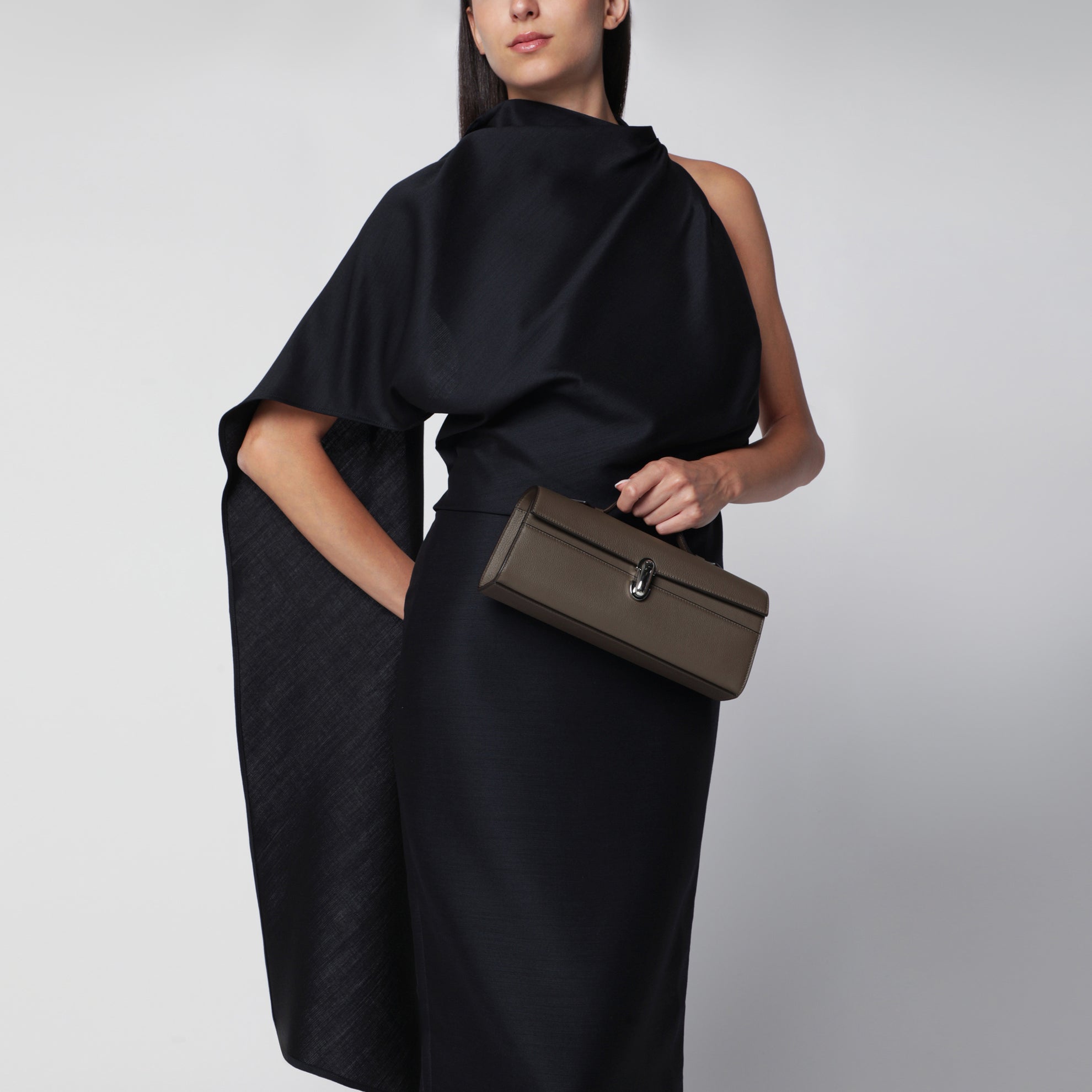 Slim Symmetry Pouch in Brown Calf Leather