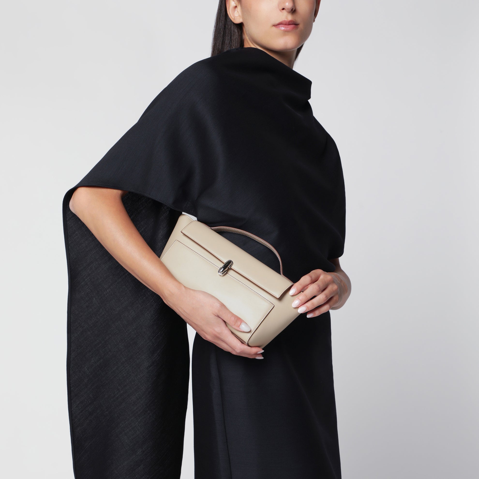 Symmetry Trapeze Pouch in Ivory Leather