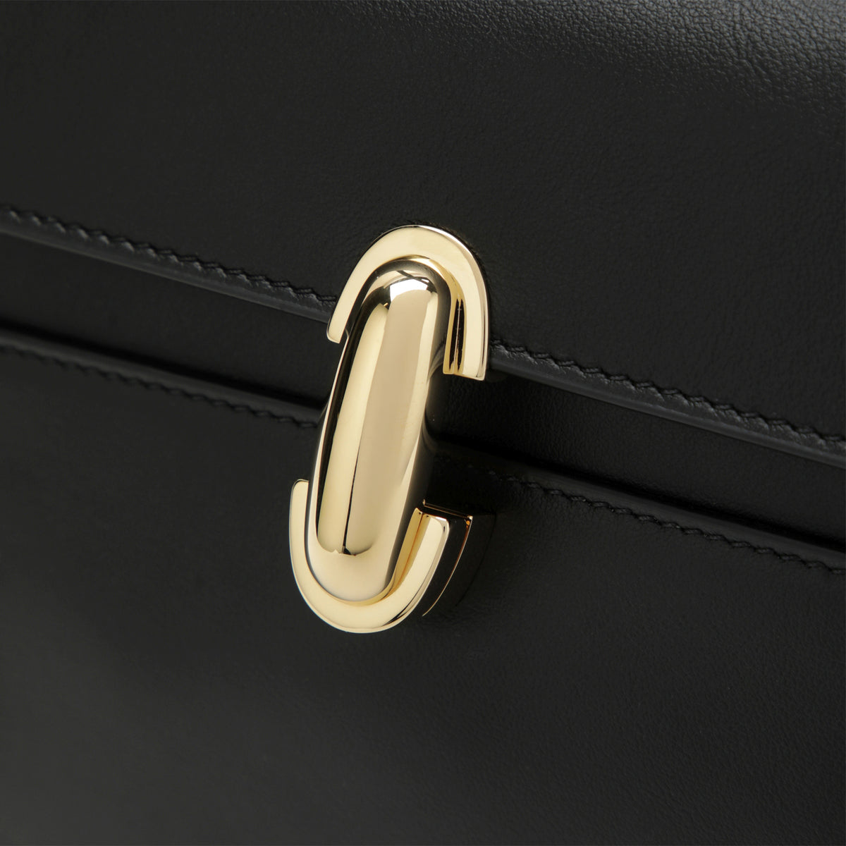 Borsa a mano Soft Symmetry in pelle nera