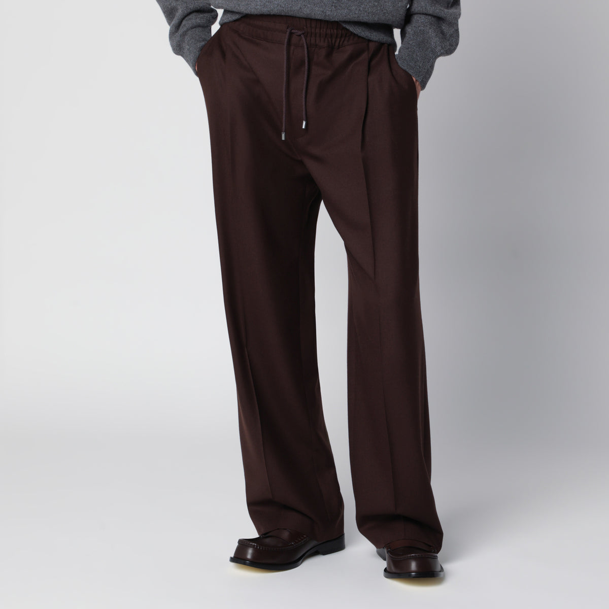 Brown trousers in wool