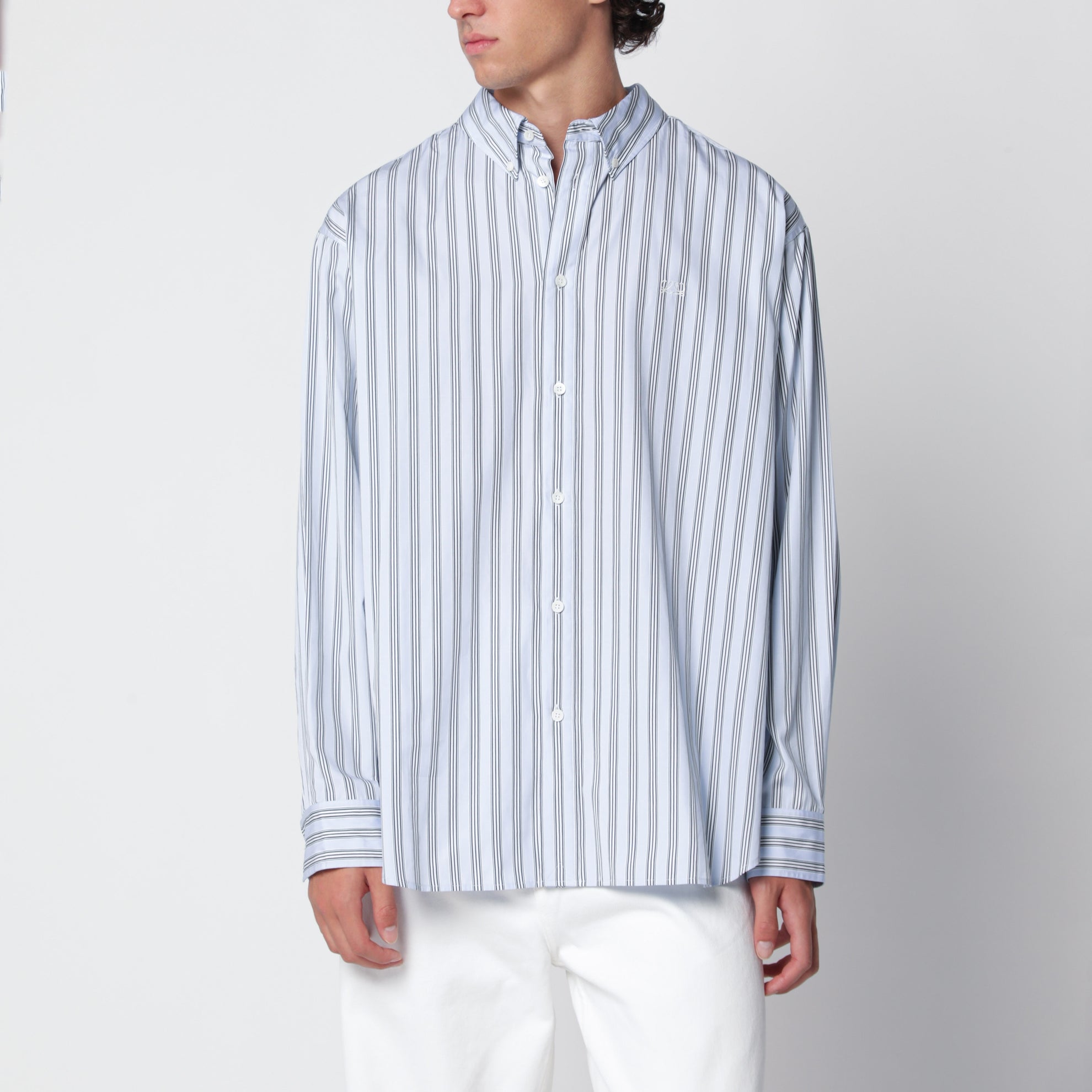 Camicia azzurra con motivo a righe
