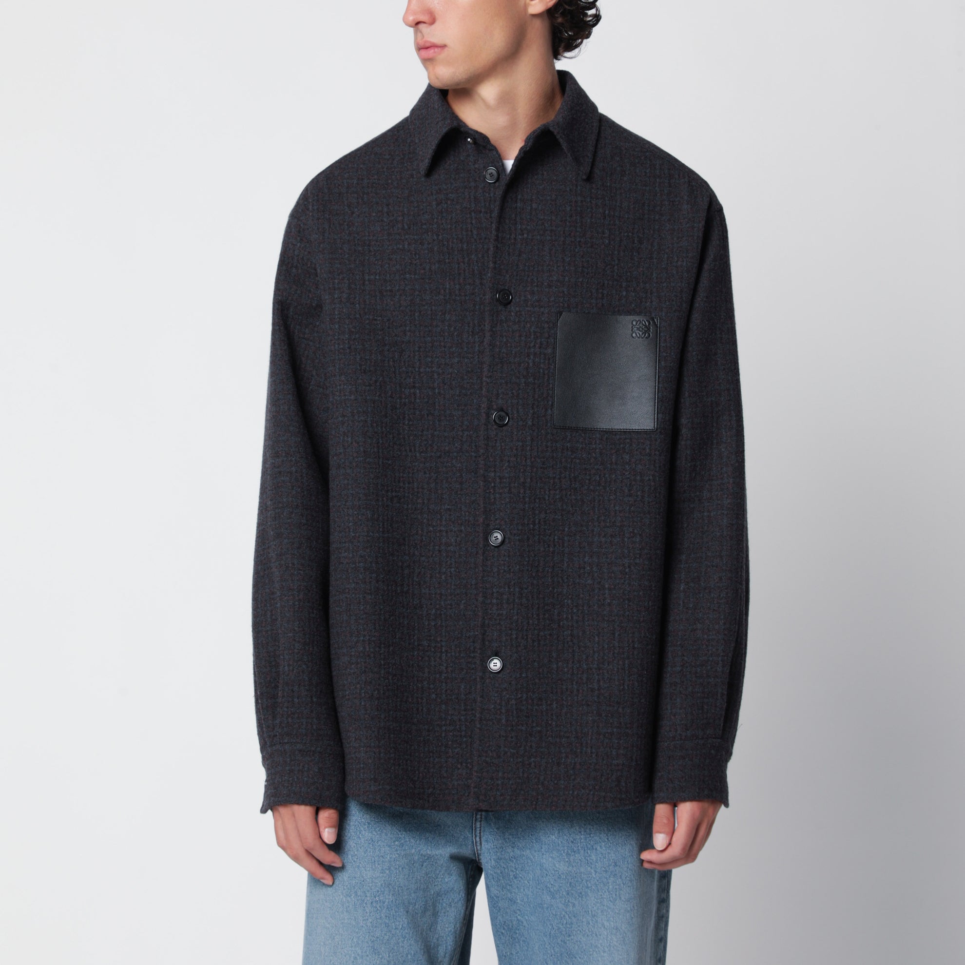 Giacca camicia blu navy scuro con tasca con Anagram
