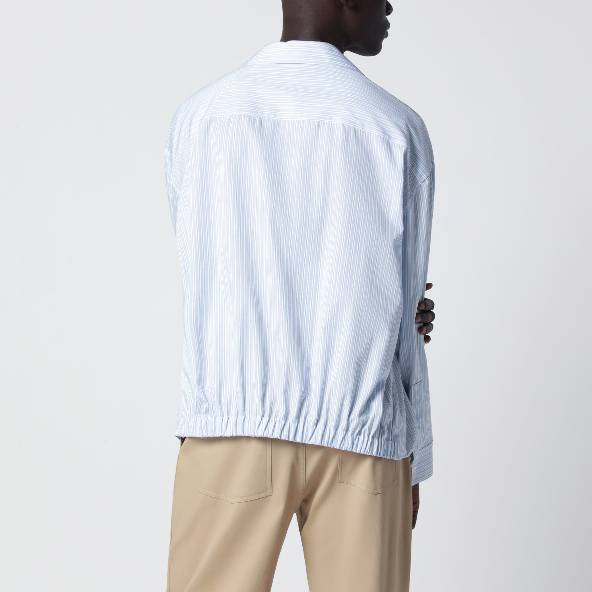 Chemise en coton léger à motif rayé