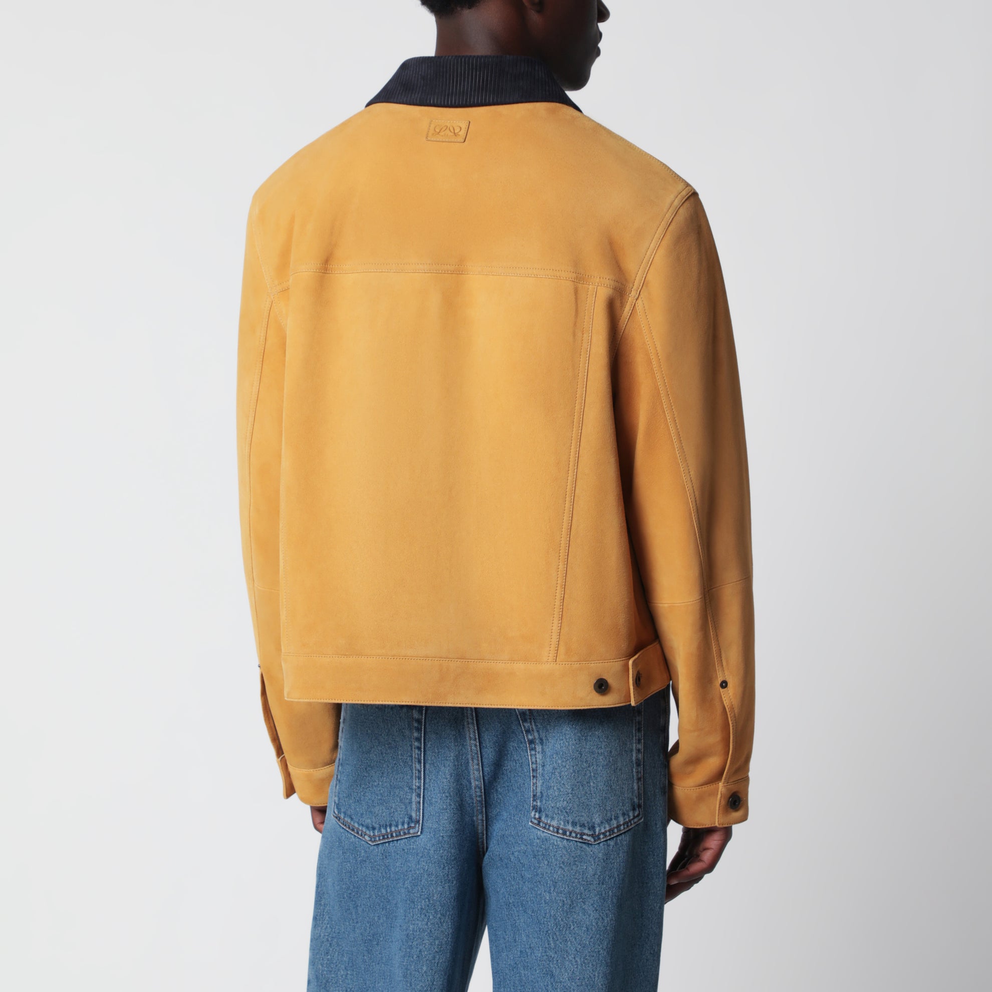 Jacke aus kamelfarbenem Wildleder