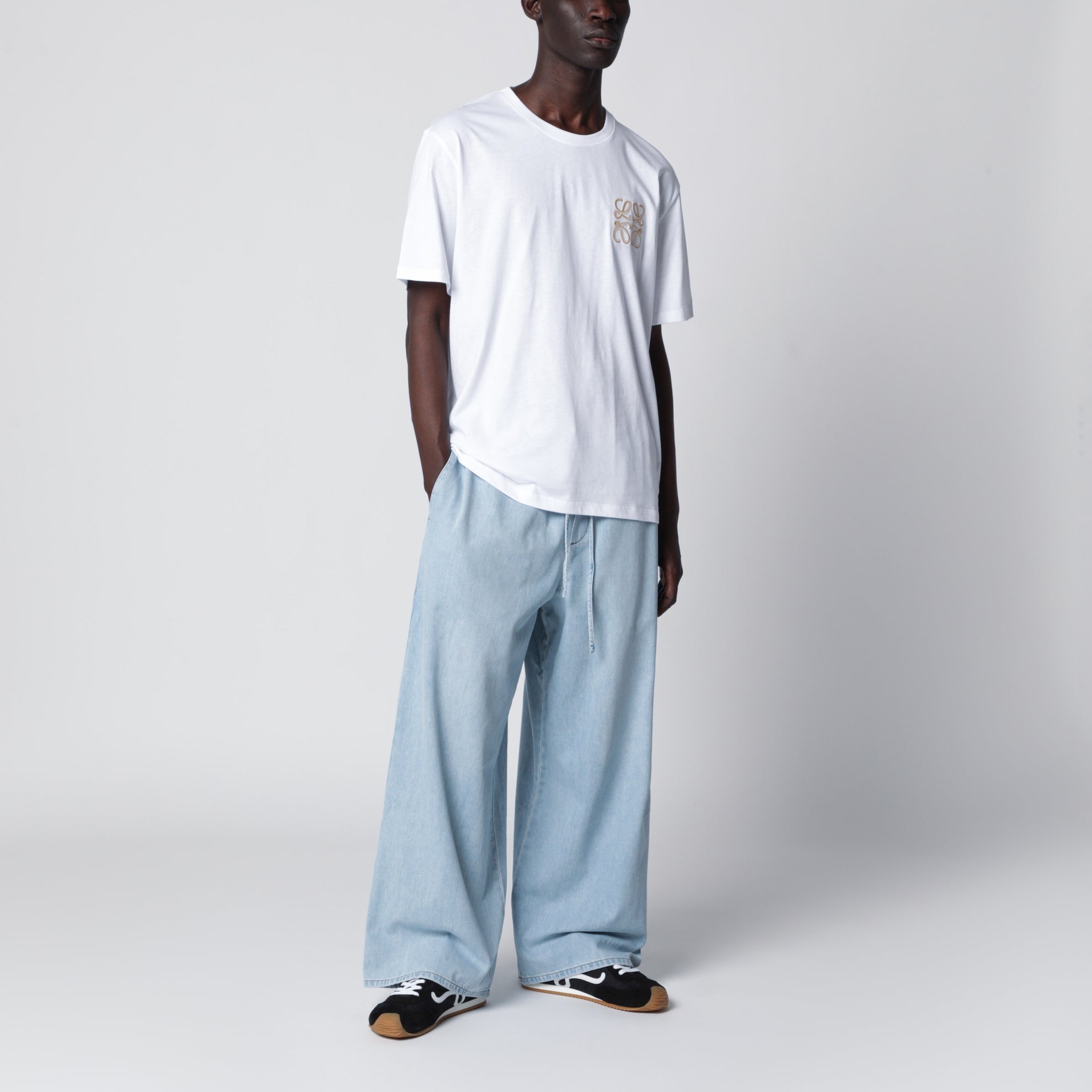 White cotton T-shirt with Anagram embroidery